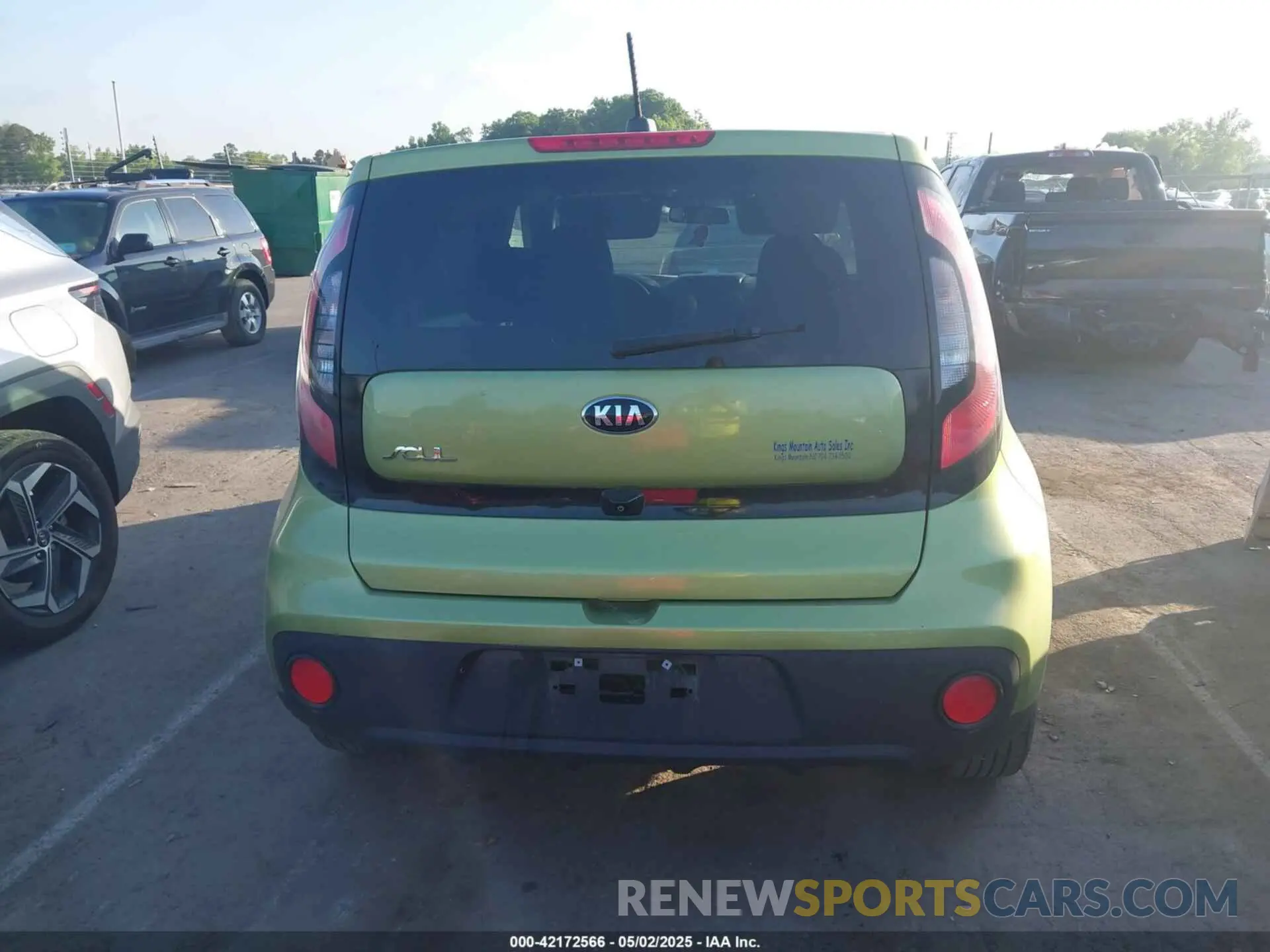 16 fotografías del automóvil dañado KNDJN2A28K7914346 KIA SOUL 2019