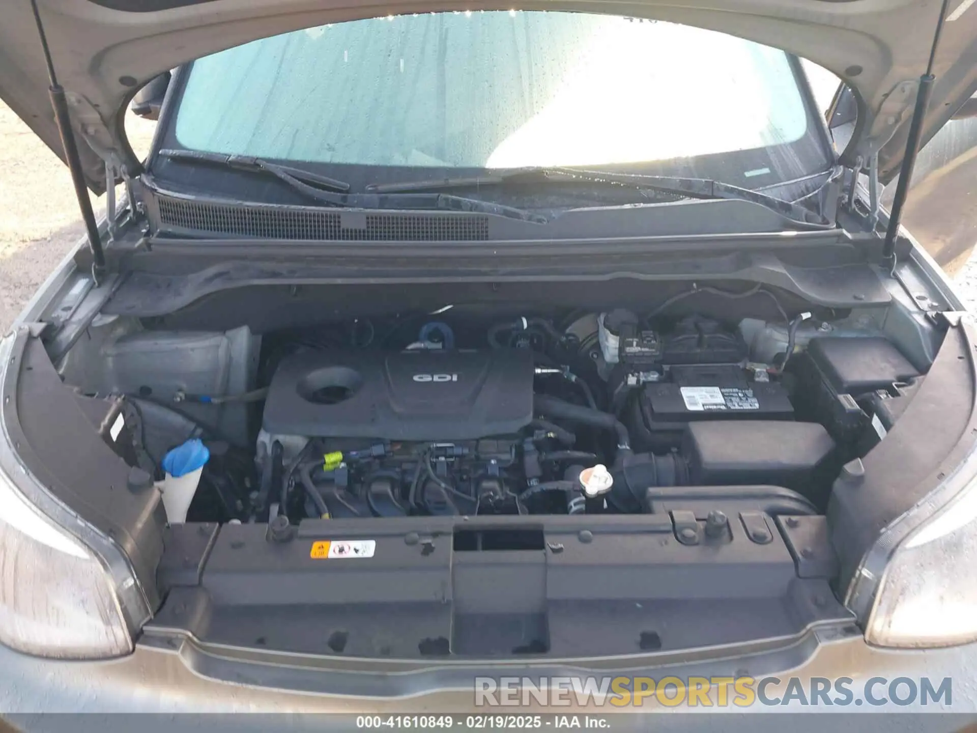10 fotografías del automóvil dañado KNDJN2A29K7015236 KIA SOUL 2019