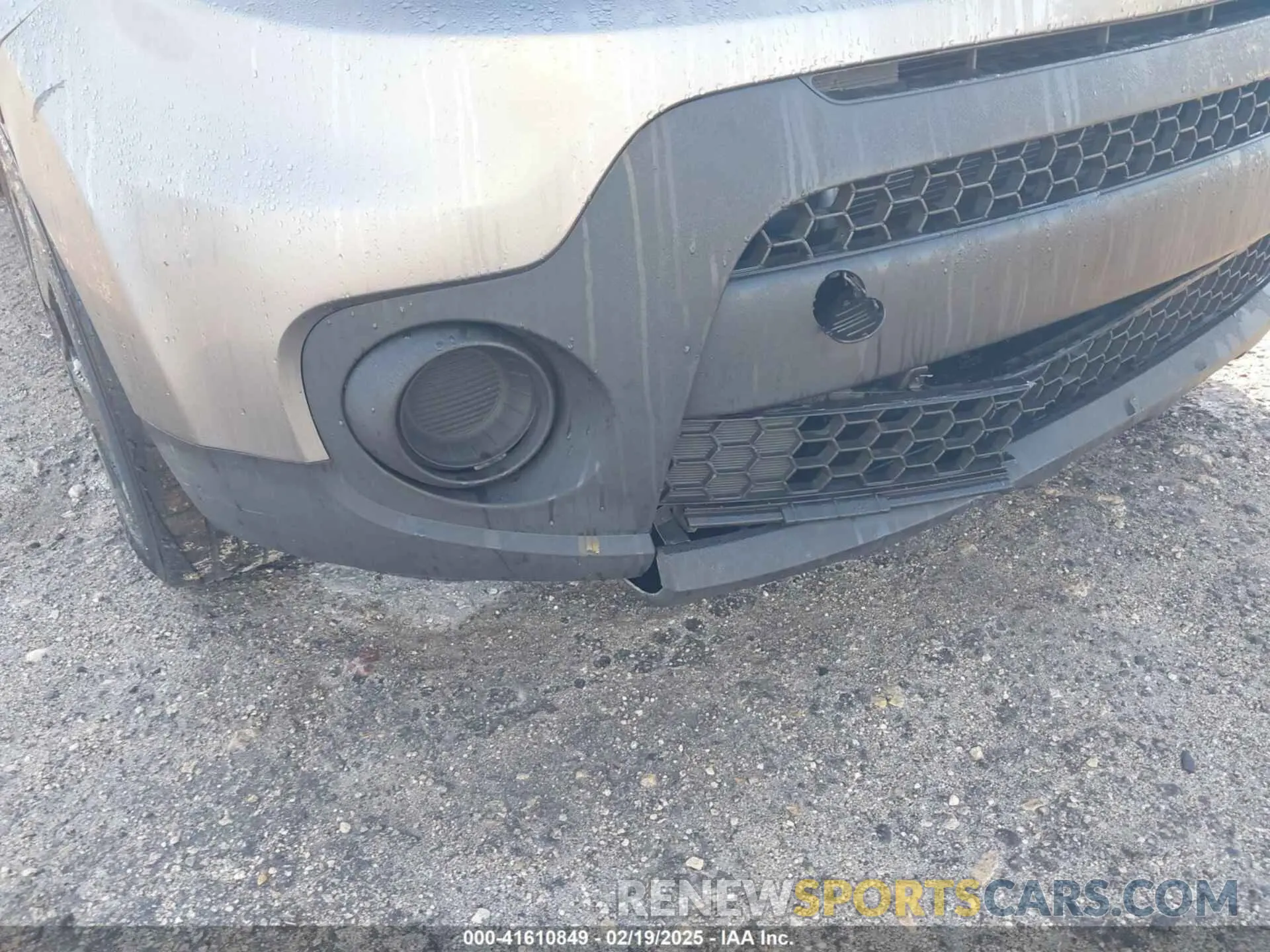 18 fotografías del automóvil dañado KNDJN2A29K7015236 KIA SOUL 2019