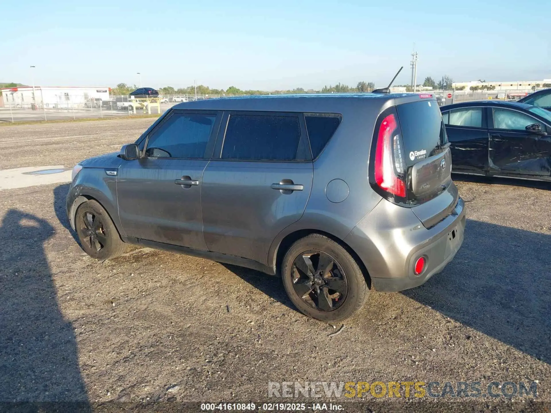 3 fotografías del automóvil dañado KNDJN2A29K7015236 KIA SOUL 2019