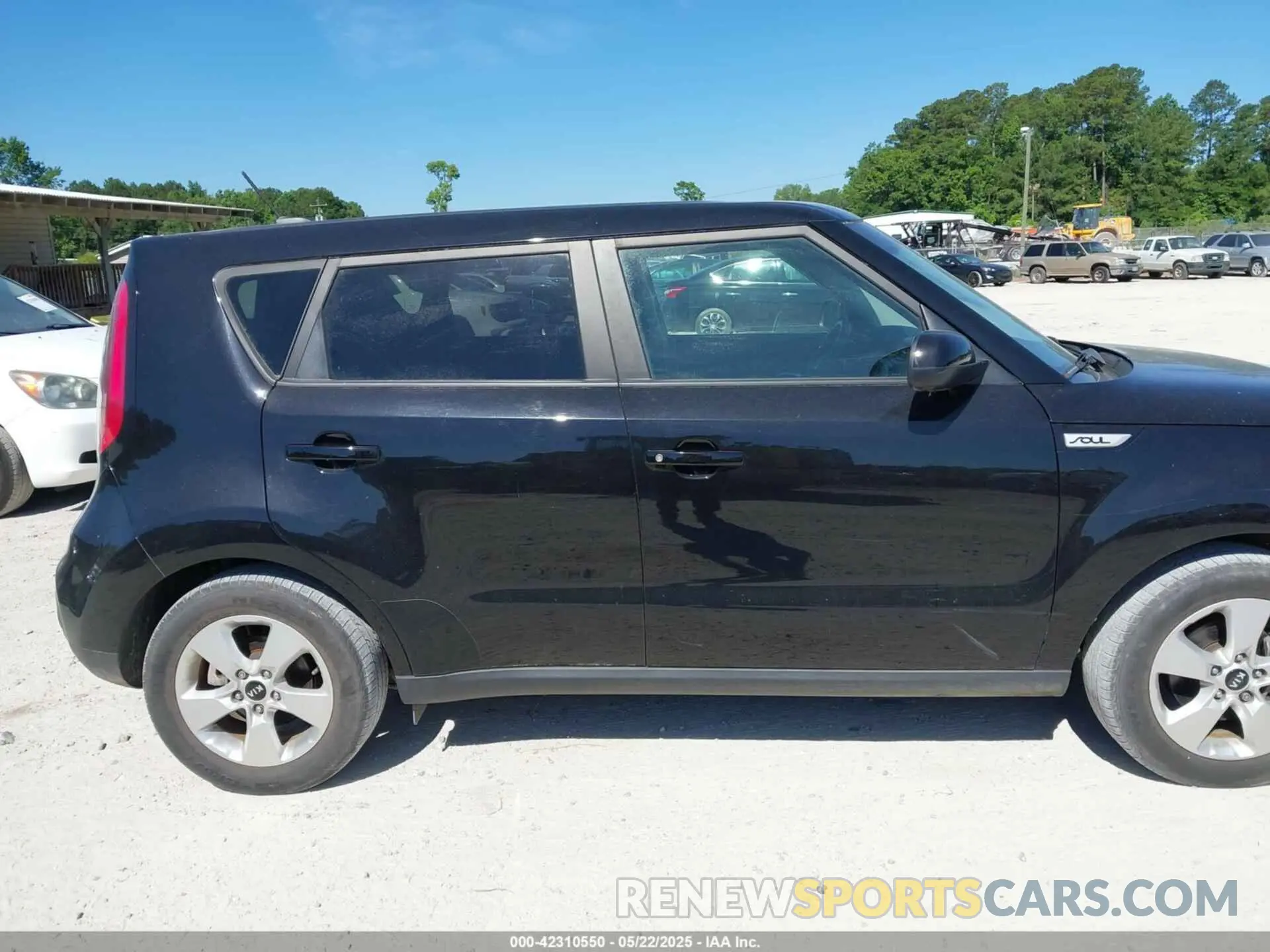 13 fotografías del automóvil dañado KNDJN2A29K7017178 KIA SOUL 2019