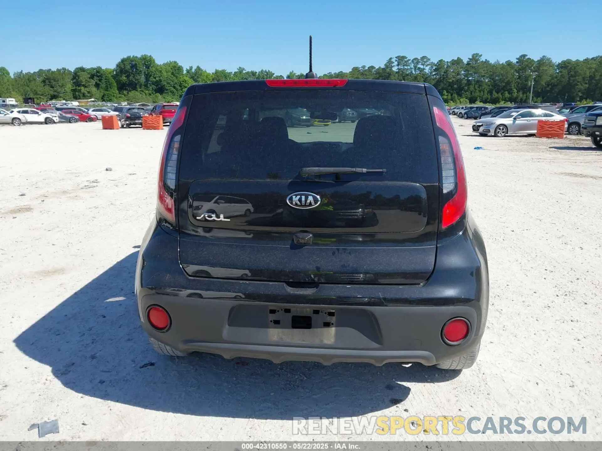 16 fotografías del automóvil dañado KNDJN2A29K7017178 KIA SOUL 2019