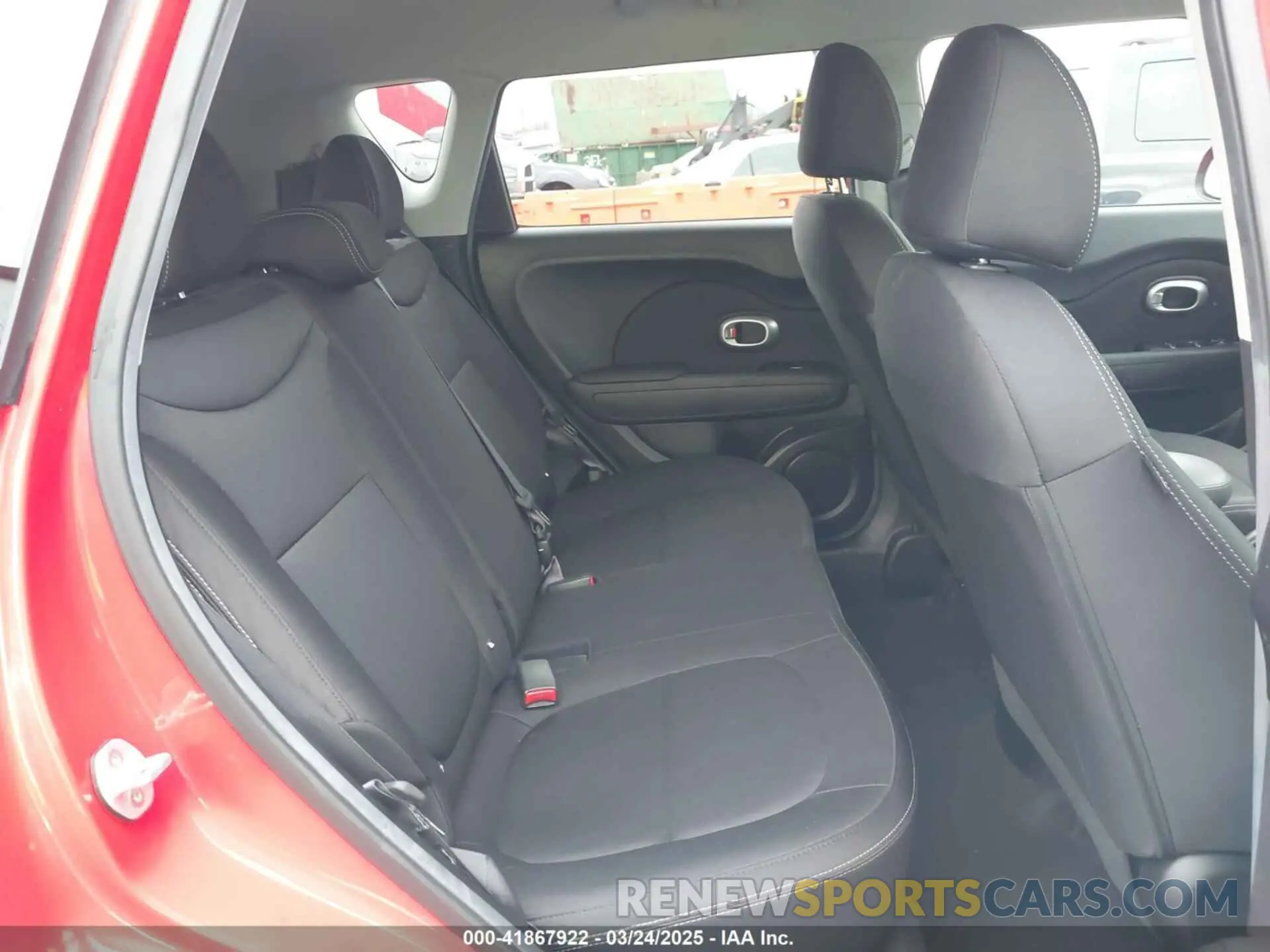 8 fotografías del automóvil dañado KNDJN2A29K7650098 KIA SOUL 2019