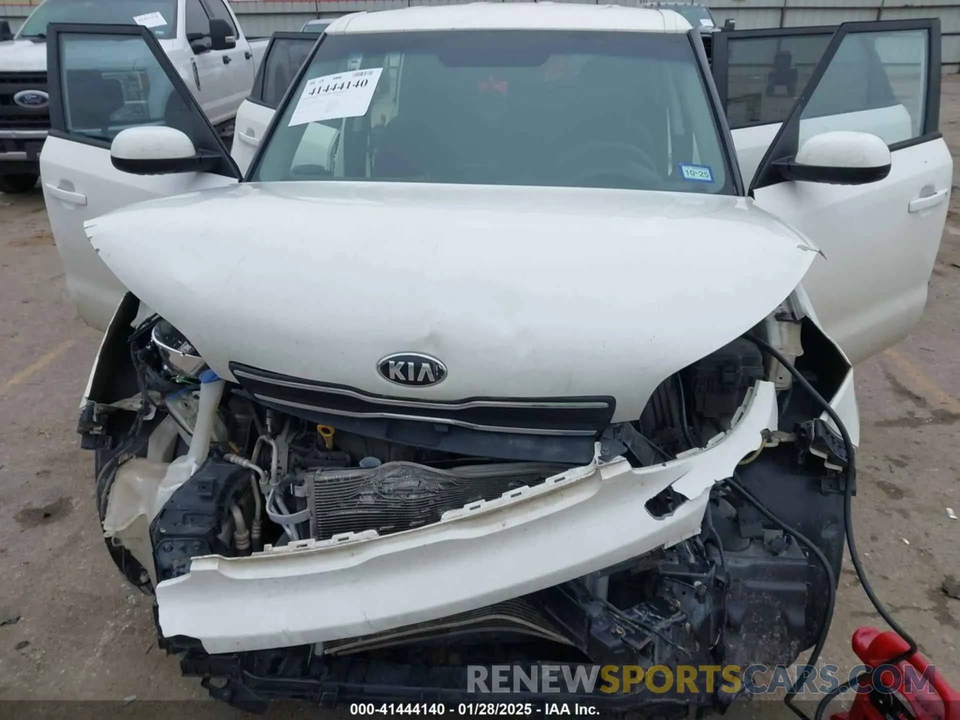 10 fotografías del automóvil dañado KNDJN2A29K7669721 KIA SOUL 2019