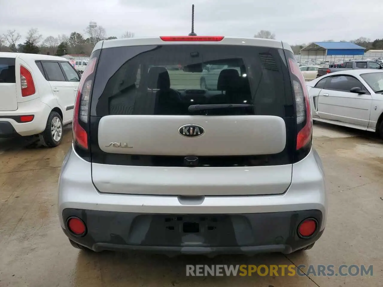 6 fotografías del automóvil dañado KNDJN2A29K7687250 KIA SOUL 2019