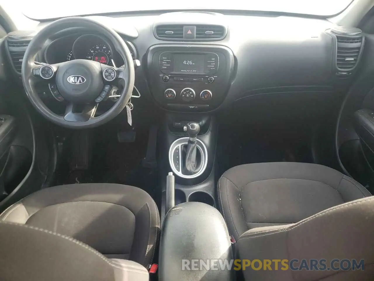 8 fotografías del automóvil dañado KNDJN2A29K7921032 KIA SOUL 2019