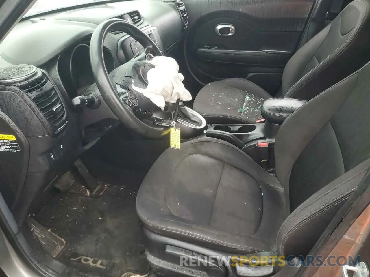 7 fotografías del automóvil dañado KNDJN2A2XK7018727 KIA SOUL 2019