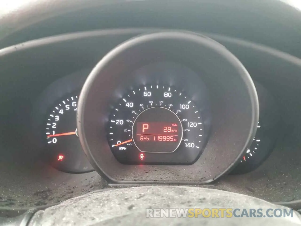 9 fotografías del automóvil dañado KNDJN2A2XK7018727 KIA SOUL 2019