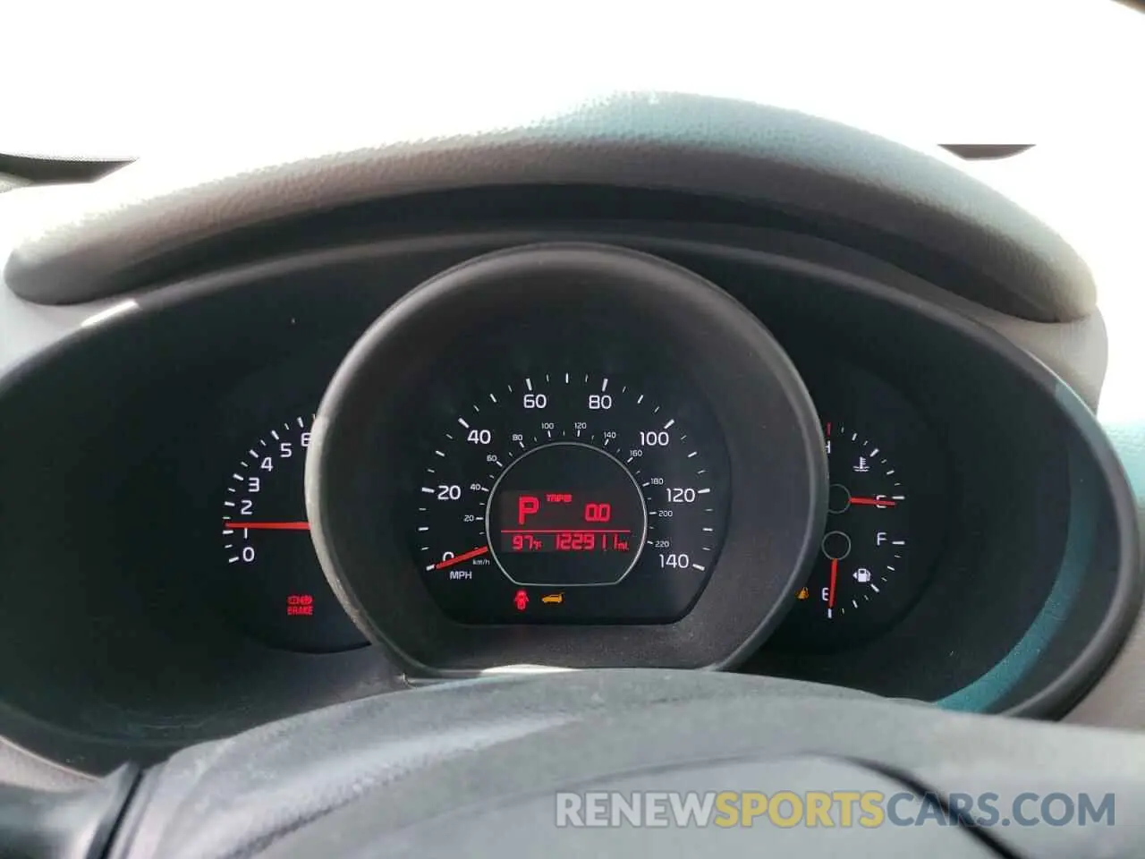 9 fotografías del automóvil dañado KNDJN2A2XK7023250 KIA SOUL 2019