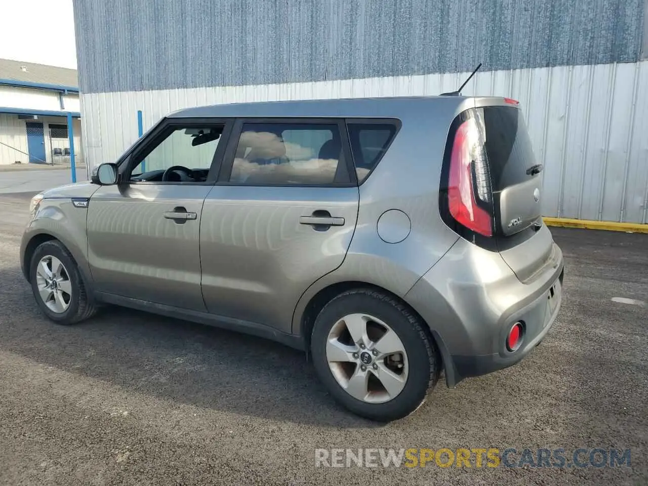 2 fotografías del automóvil dañado KNDJN2A2XK7670568 KIA SOUL 2019