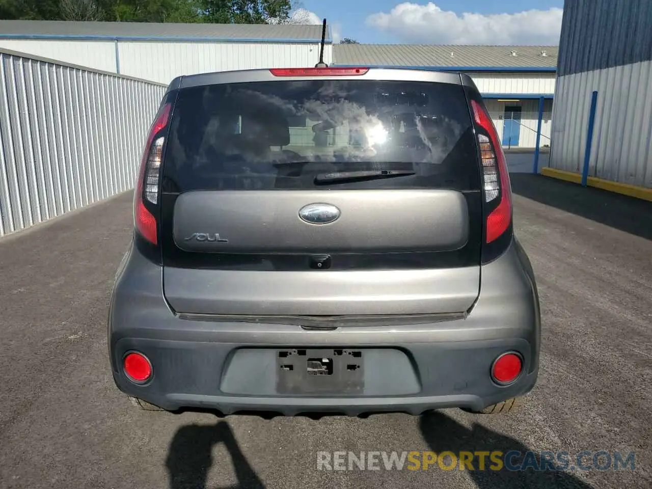 6 fotografías del automóvil dañado KNDJN2A2XK7670568 KIA SOUL 2019