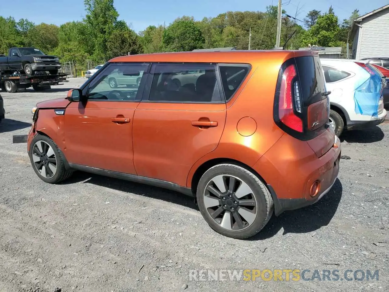 2 fotografías del automóvil dañado KNDJP3A50K7633474 KIA SOUL 2019