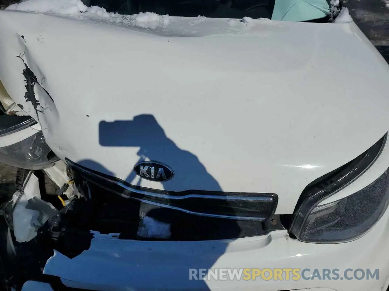 12 fotografías del automóvil dañado KNDJP3A50K7640456 KIA SOUL 2019