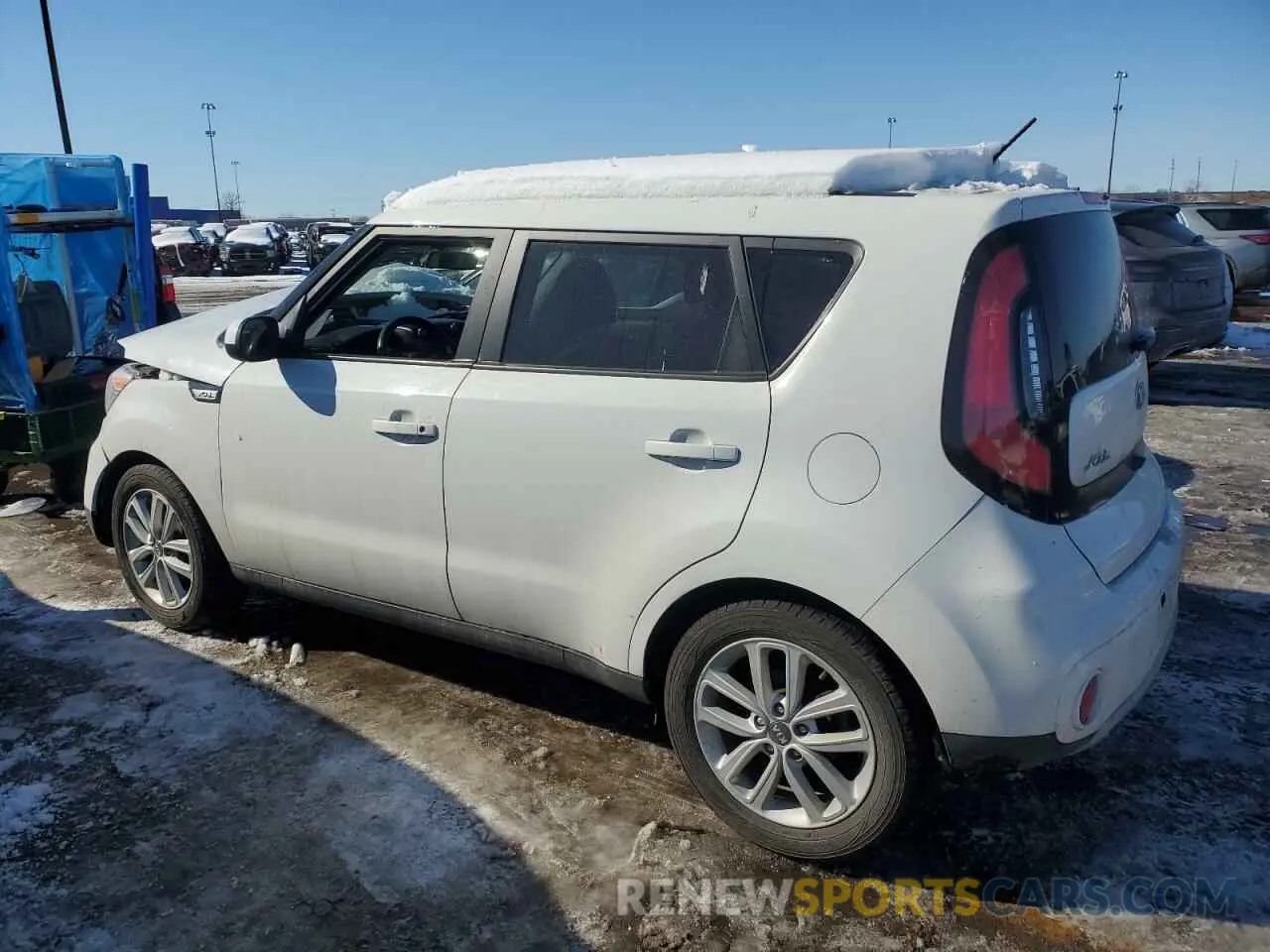 2 fotografías del automóvil dañado KNDJP3A50K7640456 KIA SOUL 2019