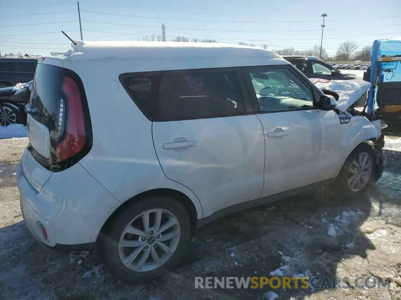 3 fotografías del automóvil dañado KNDJP3A50K7640456 KIA SOUL 2019