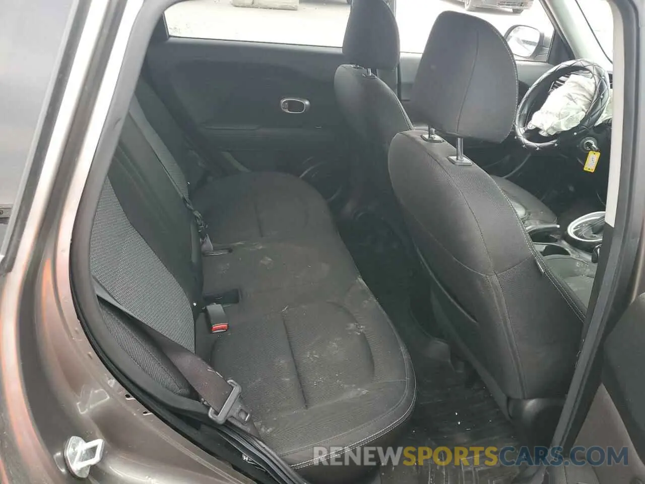 10 fotografías del automóvil dañado KNDJP3A50K7649934 KIA SOUL 2019