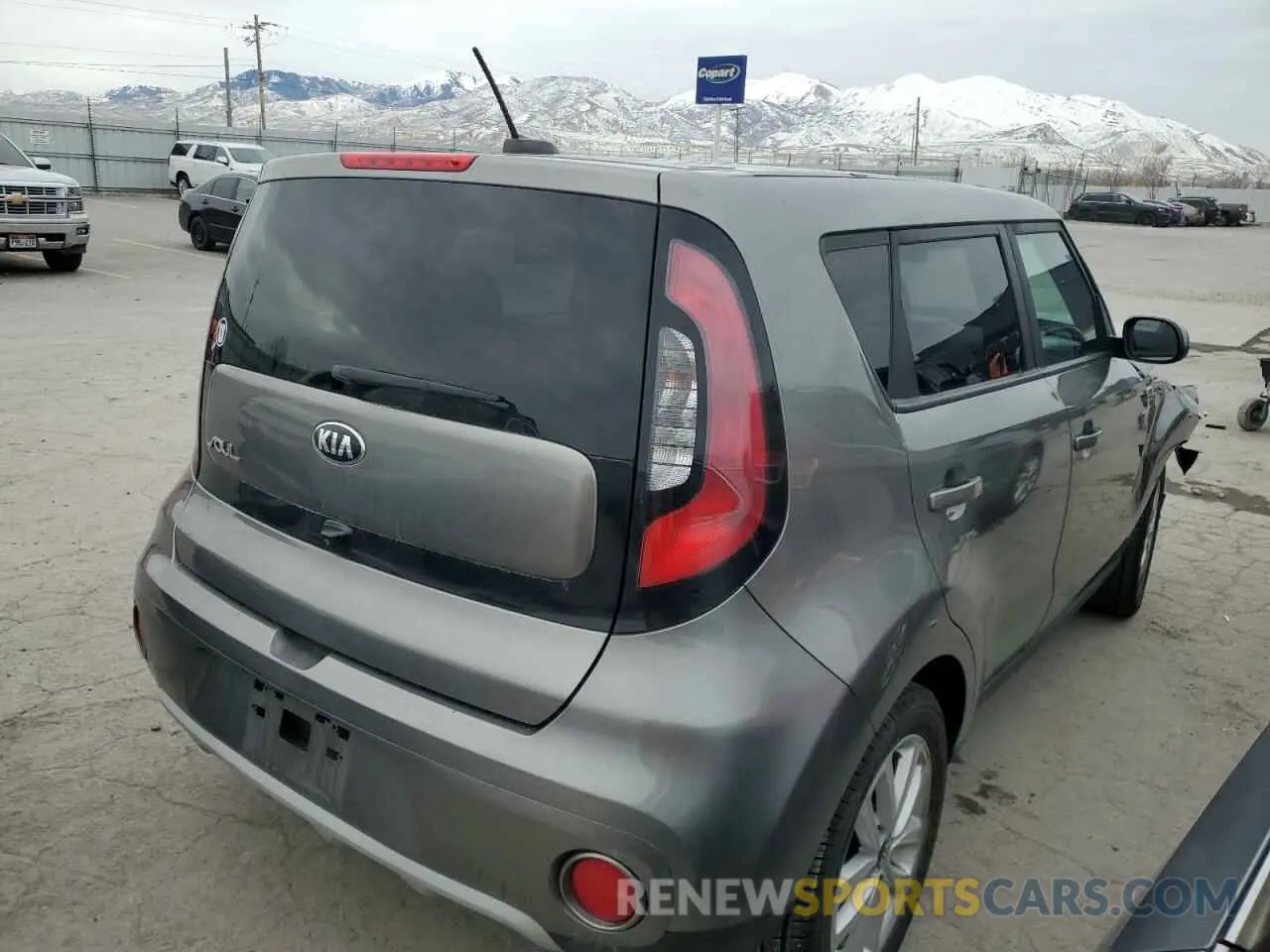3 fotografías del automóvil dañado KNDJP3A50K7649934 KIA SOUL 2019