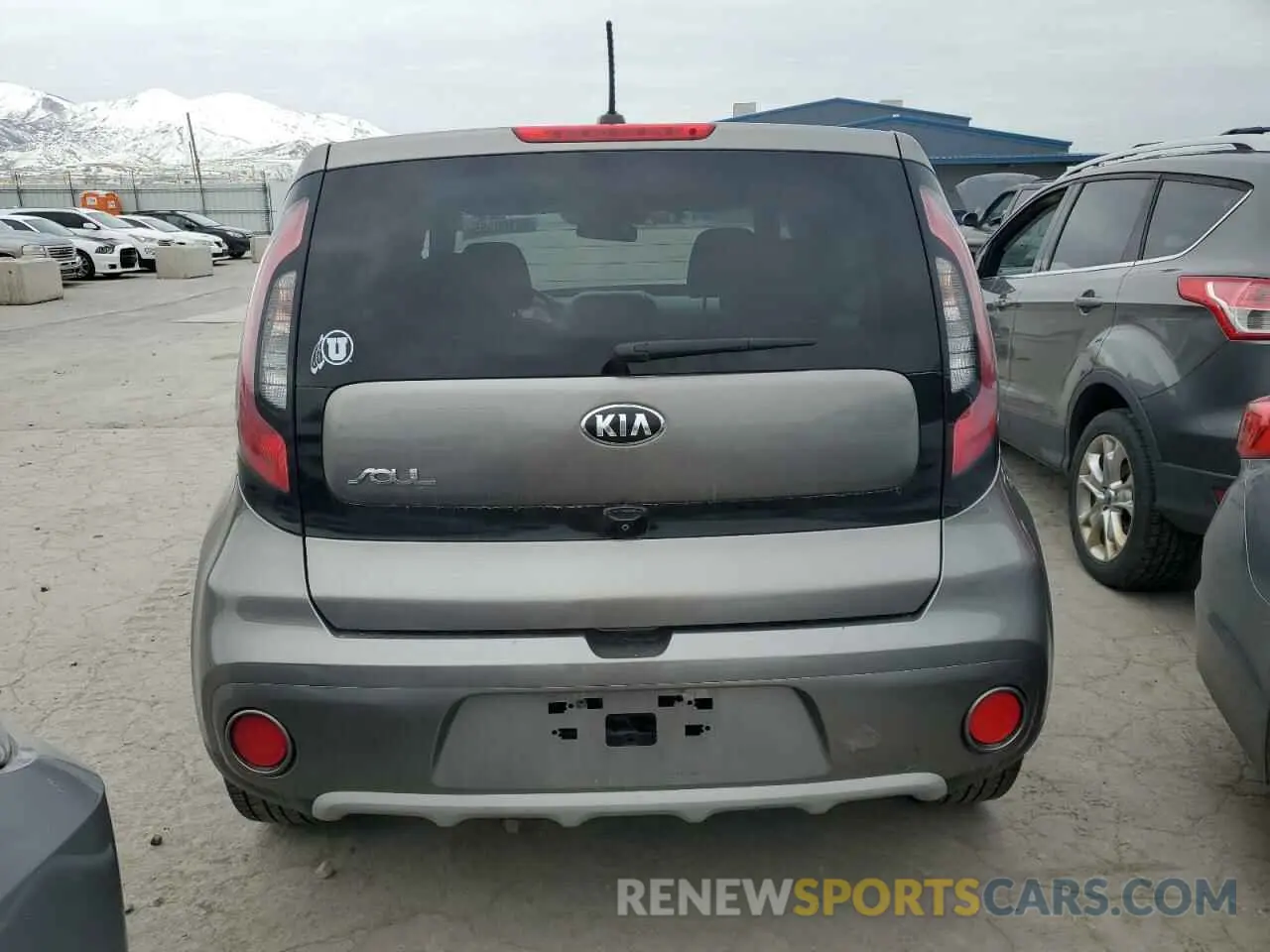 6 fotografías del automóvil dañado KNDJP3A50K7649934 KIA SOUL 2019