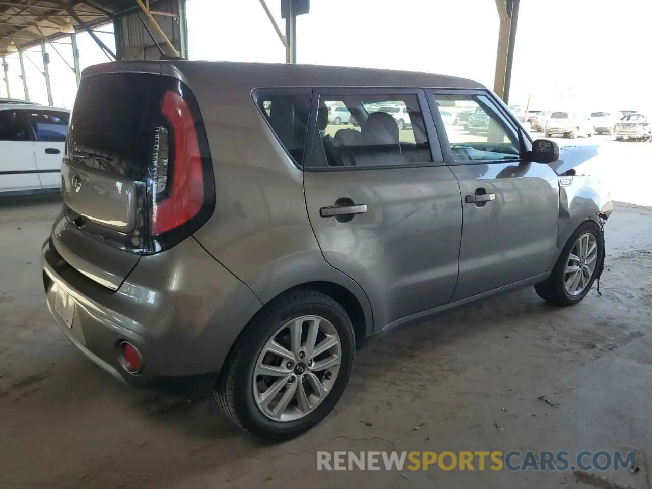 3 fotografías del automóvil dañado KNDJP3A50K7699491 KIA SOUL 2019