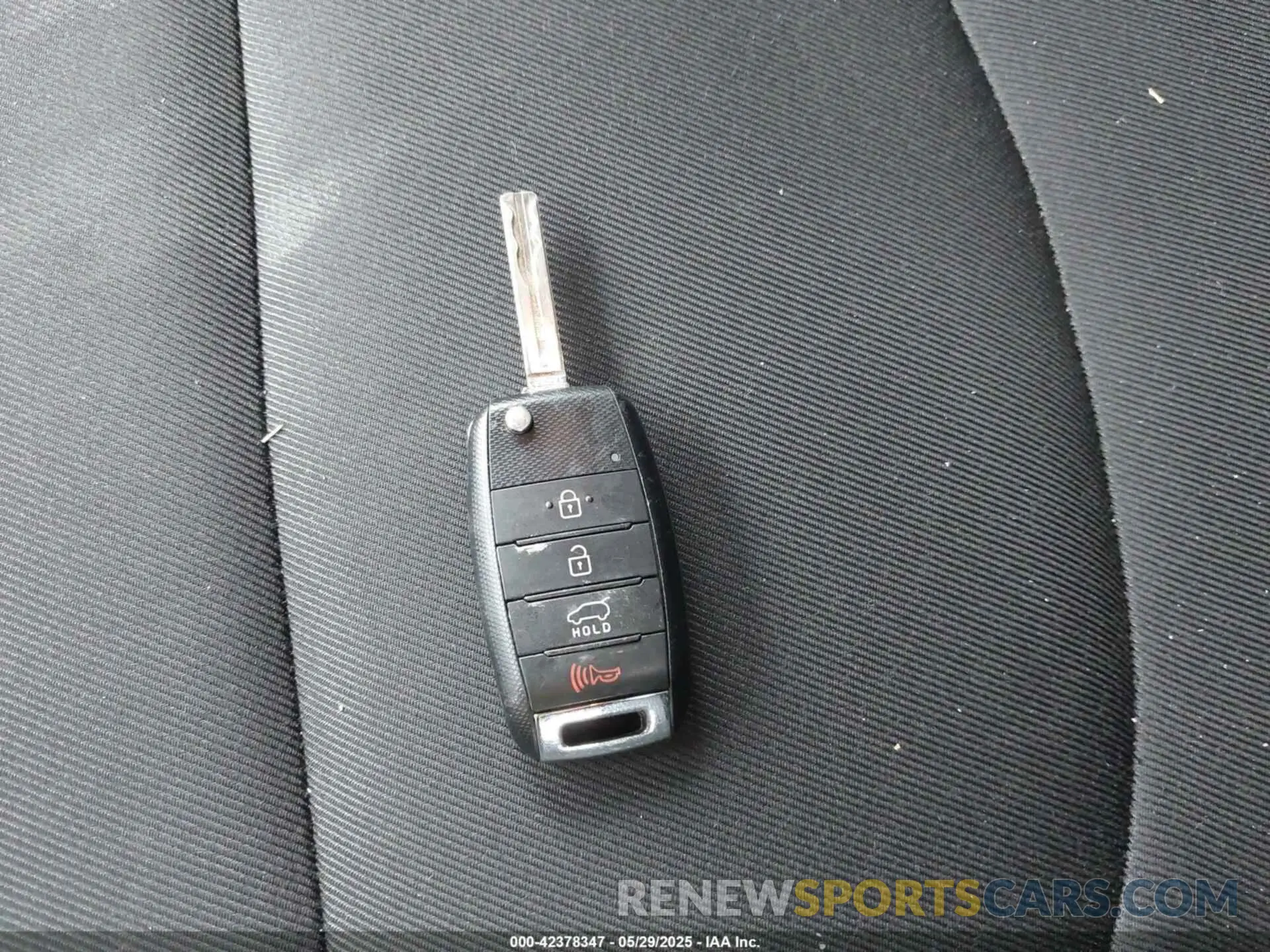11 fotografías del automóvil dañado KNDJP3A50K7918465 KIA SOUL 2019