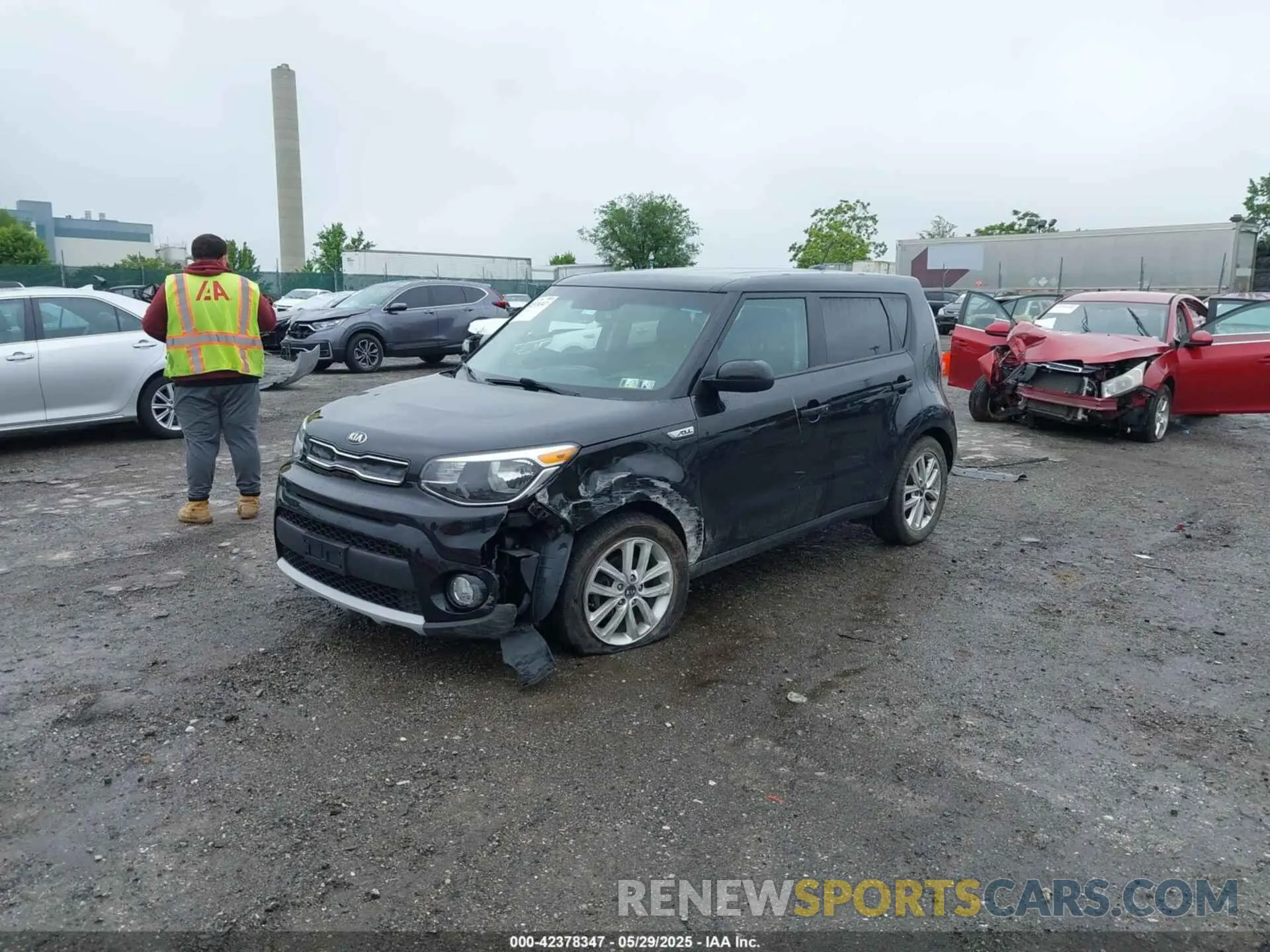 2 fotografías del automóvil dañado KNDJP3A50K7918465 KIA SOUL 2019