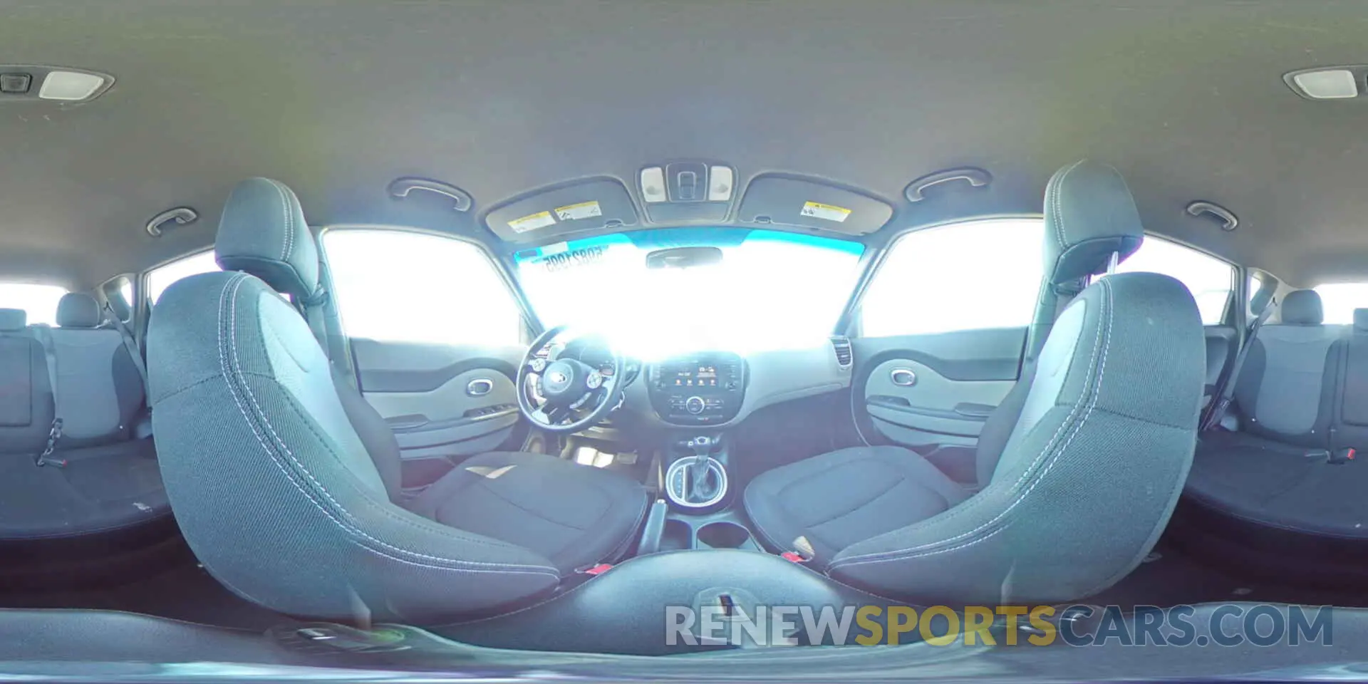 15 fotografías del automóvil dañado KNDJP3A51K7000093 KIA SOUL 2019