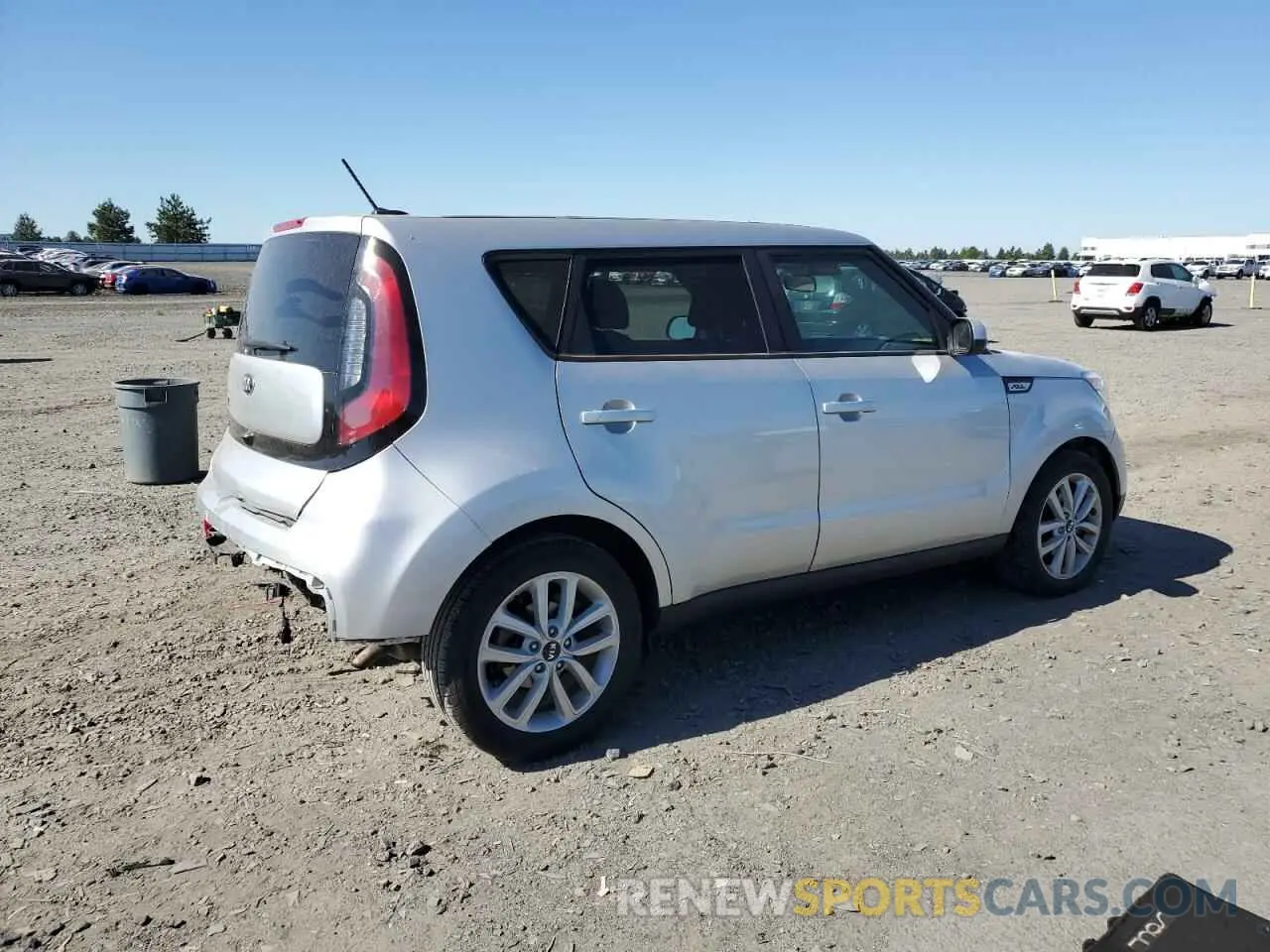 3 fotografías del automóvil dañado KNDJP3A51K7000093 KIA SOUL 2019