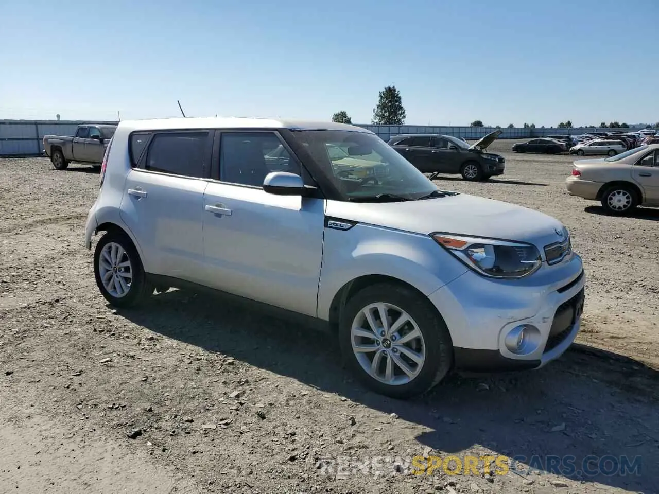 4 fotografías del automóvil dañado KNDJP3A51K7000093 KIA SOUL 2019