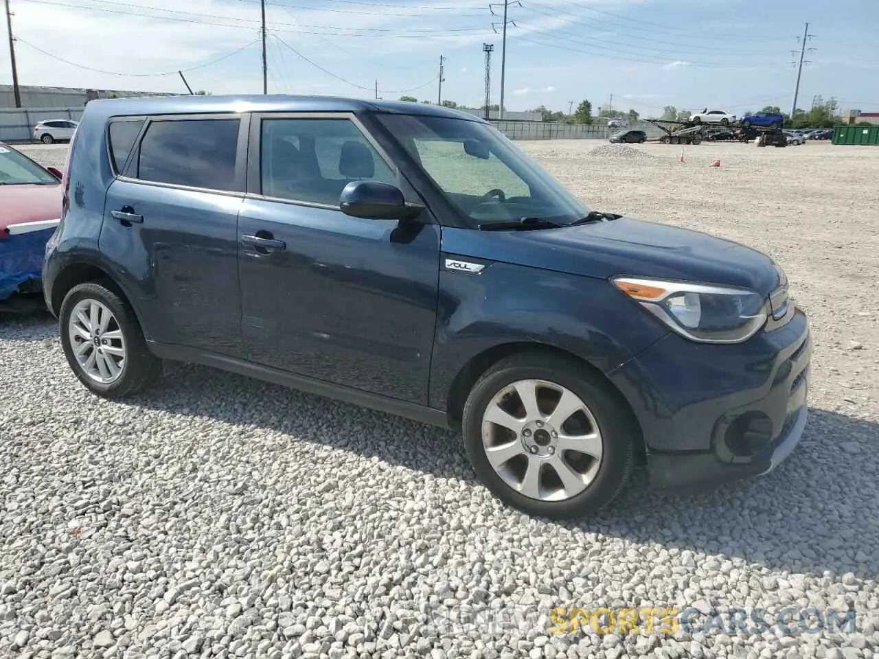 4 fotografías del automóvil dañado KNDJP3A51K7641129 KIA SOUL 2019