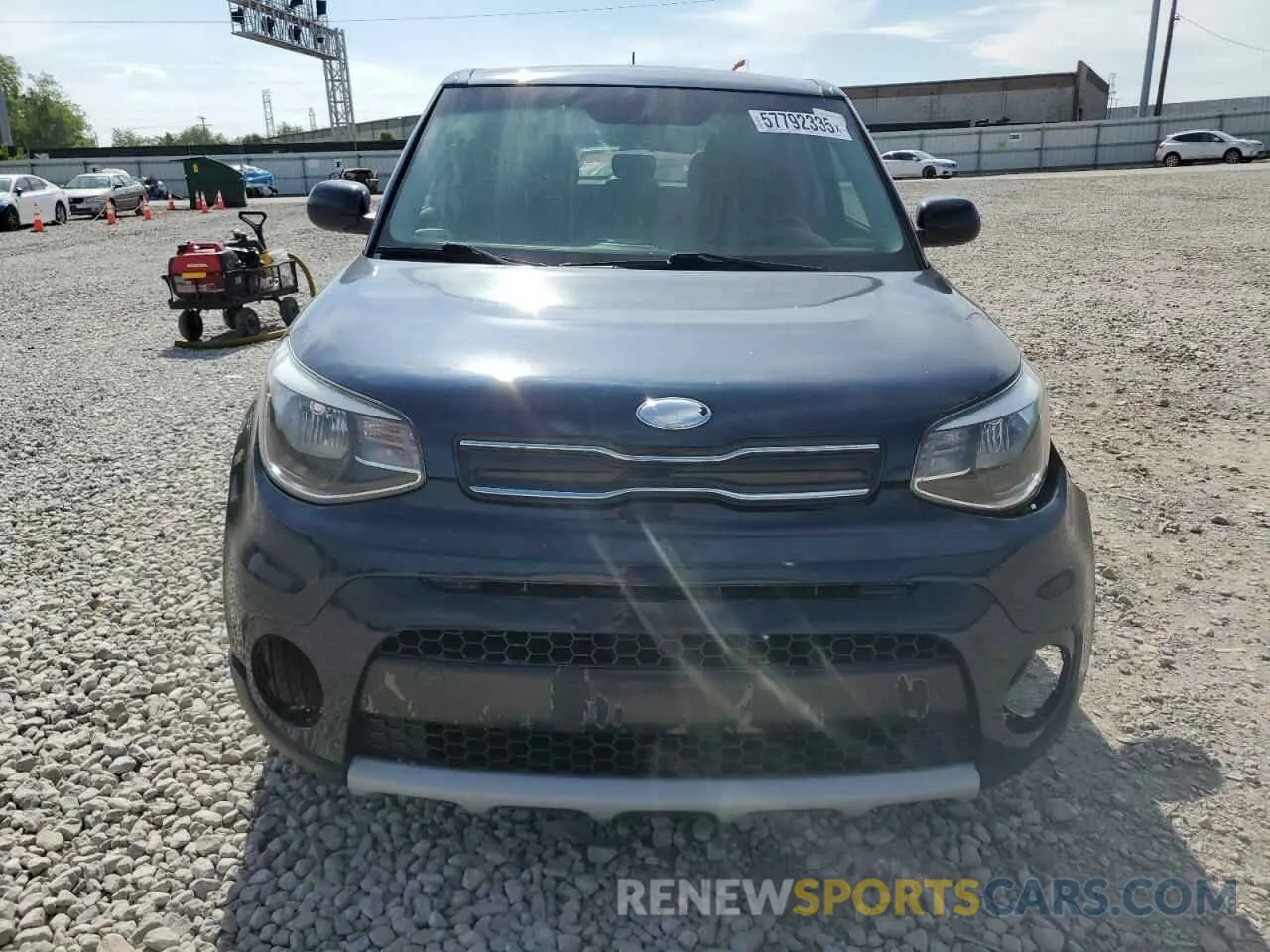 5 fotografías del automóvil dañado KNDJP3A51K7641129 KIA SOUL 2019