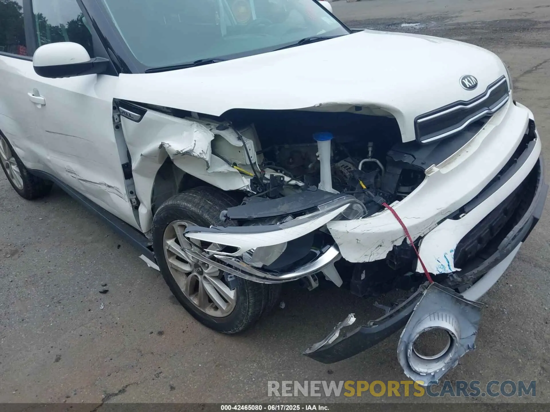 6 fotografías del automóvil dañado KNDJP3A51K7673790 KIA SOUL 2019