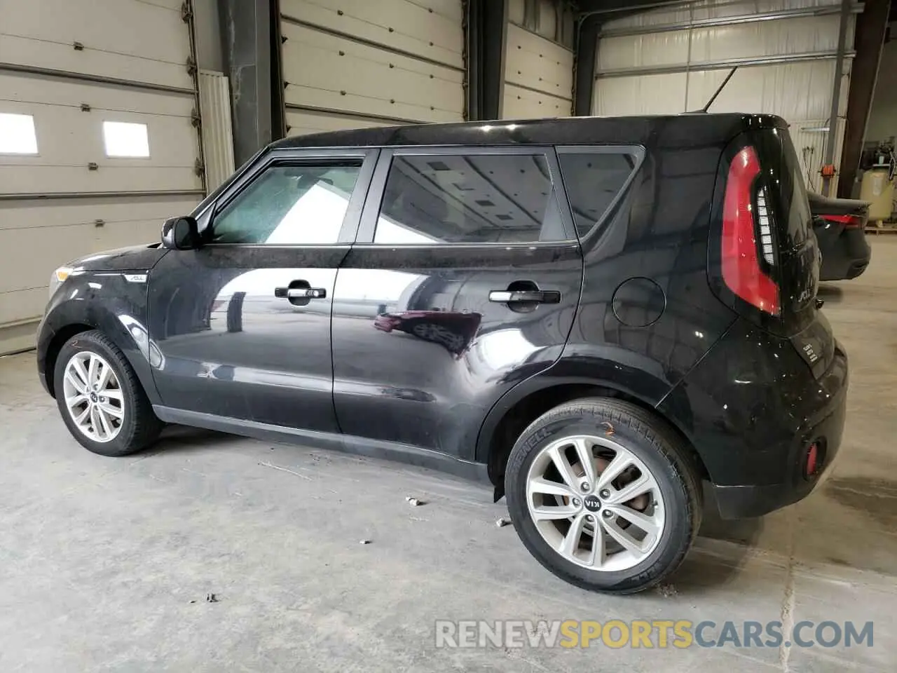 2 fotografías del automóvil dañado KNDJP3A51K7676205 KIA SOUL 2019
