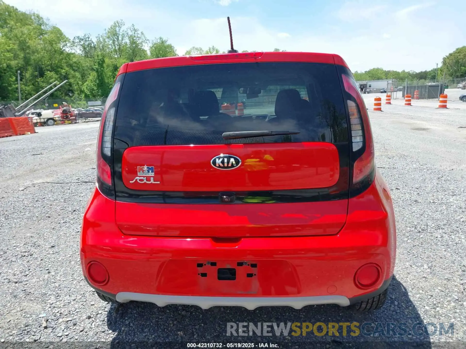 16 fotografías del automóvil dañado KNDJP3A53K7632139 KIA SOUL 2019