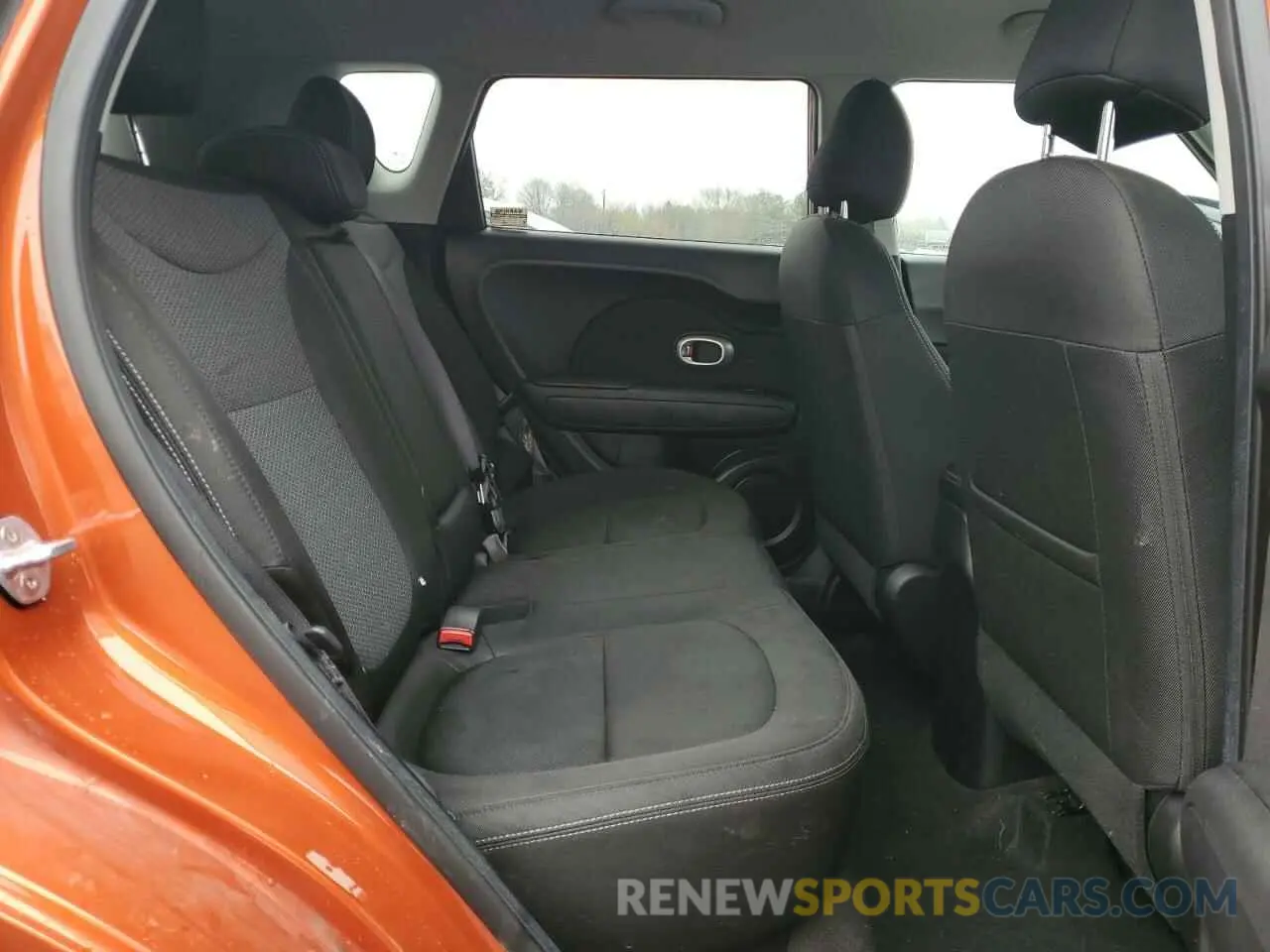 12 fotografías del automóvil dañado KNDJP3A54K7634319 KIA SOUL 2019