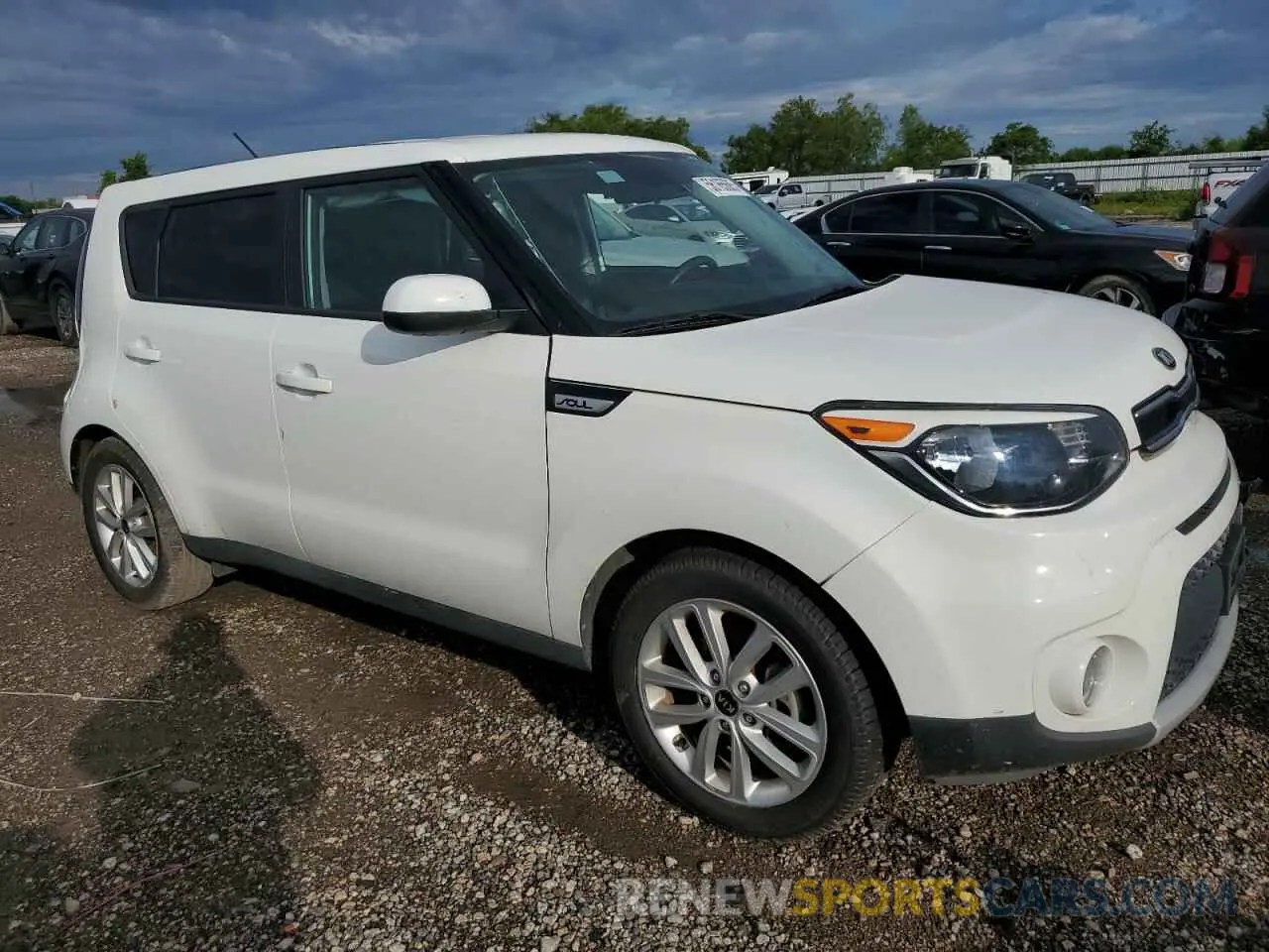 4 fotografías del automóvil dañado KNDJP3A54K7678031 KIA SOUL 2019