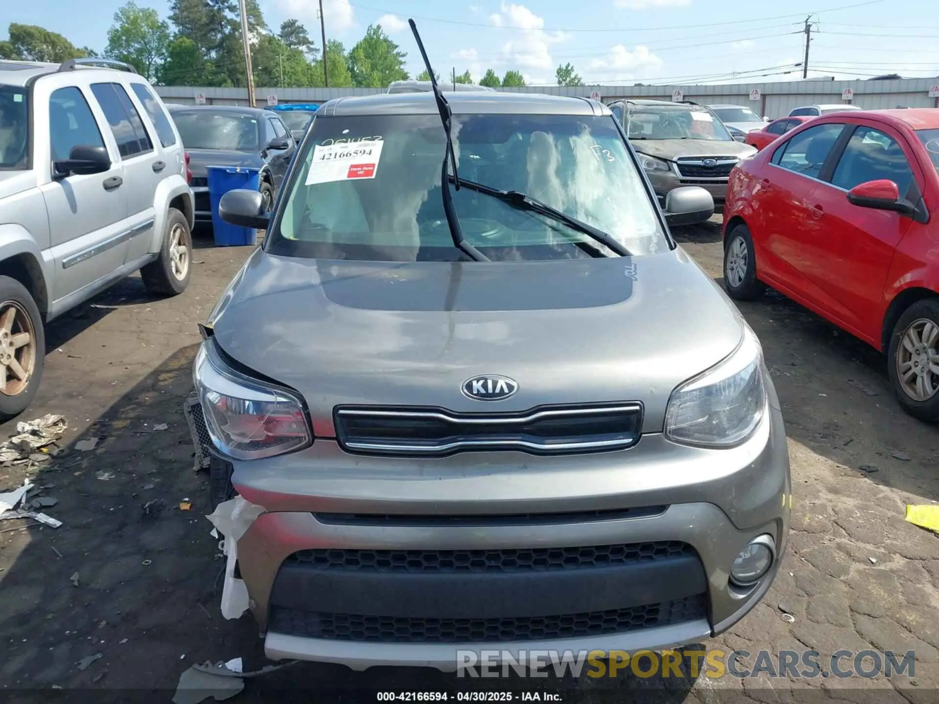 11 fotografías del automóvil dañado KNDJP3A56K7019870 KIA SOUL 2019
