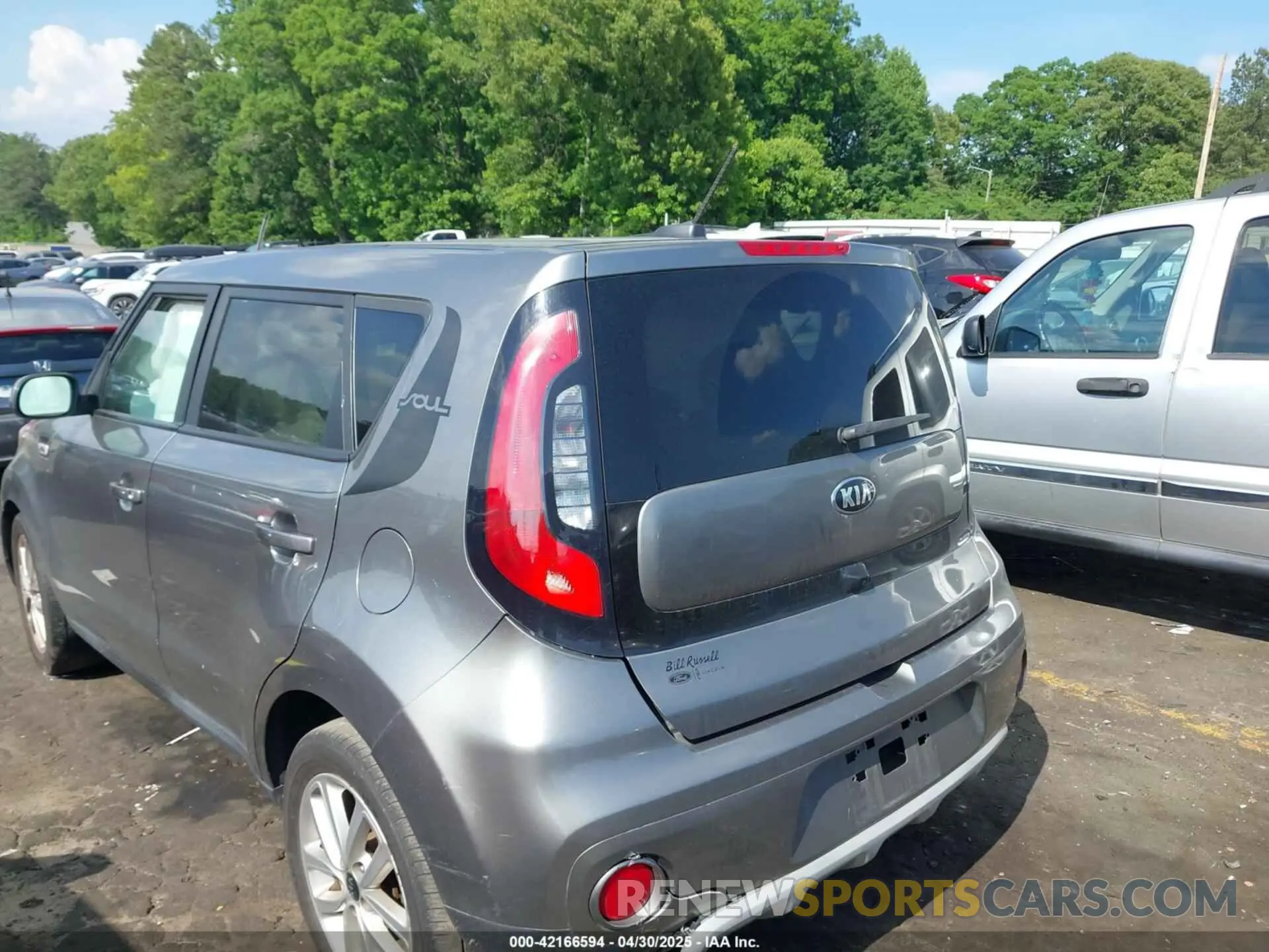 3 fotografías del automóvil dañado KNDJP3A56K7019870 KIA SOUL 2019