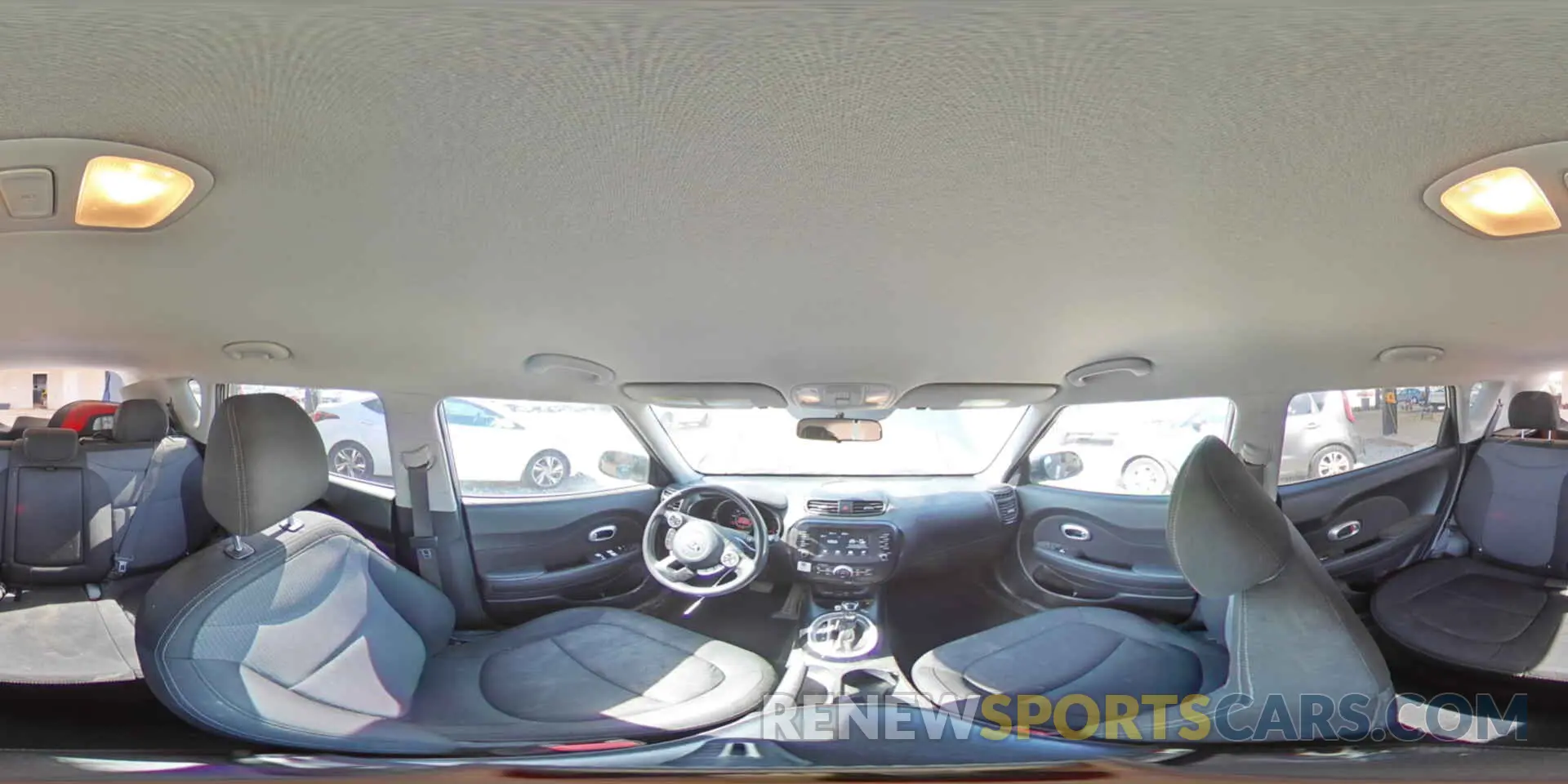16 fotografías del automóvil dañado KNDJP3A56K7697938 KIA SOUL 2019