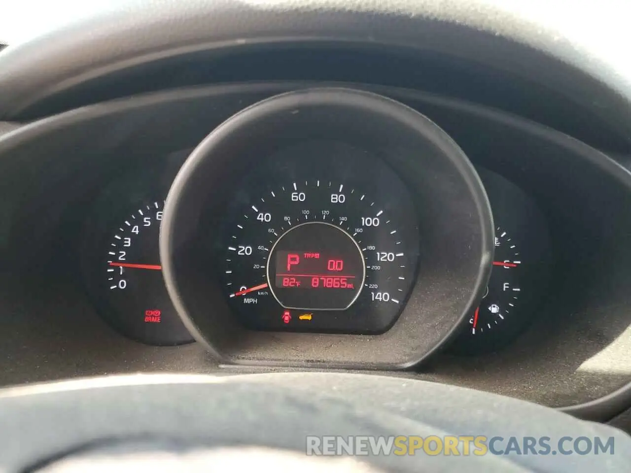9 fotografías del automóvil dañado KNDJP3A56K7697938 KIA SOUL 2019