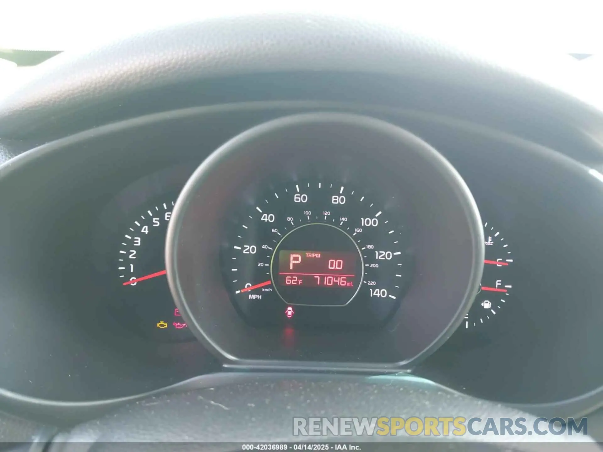 7 fotografías del automóvil dañado KNDJP3A56K7908782 KIA SOUL 2019