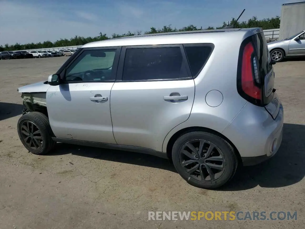 2 fotografías del automóvil dañado KNDJP3A57K7003015 KIA SOUL 2019