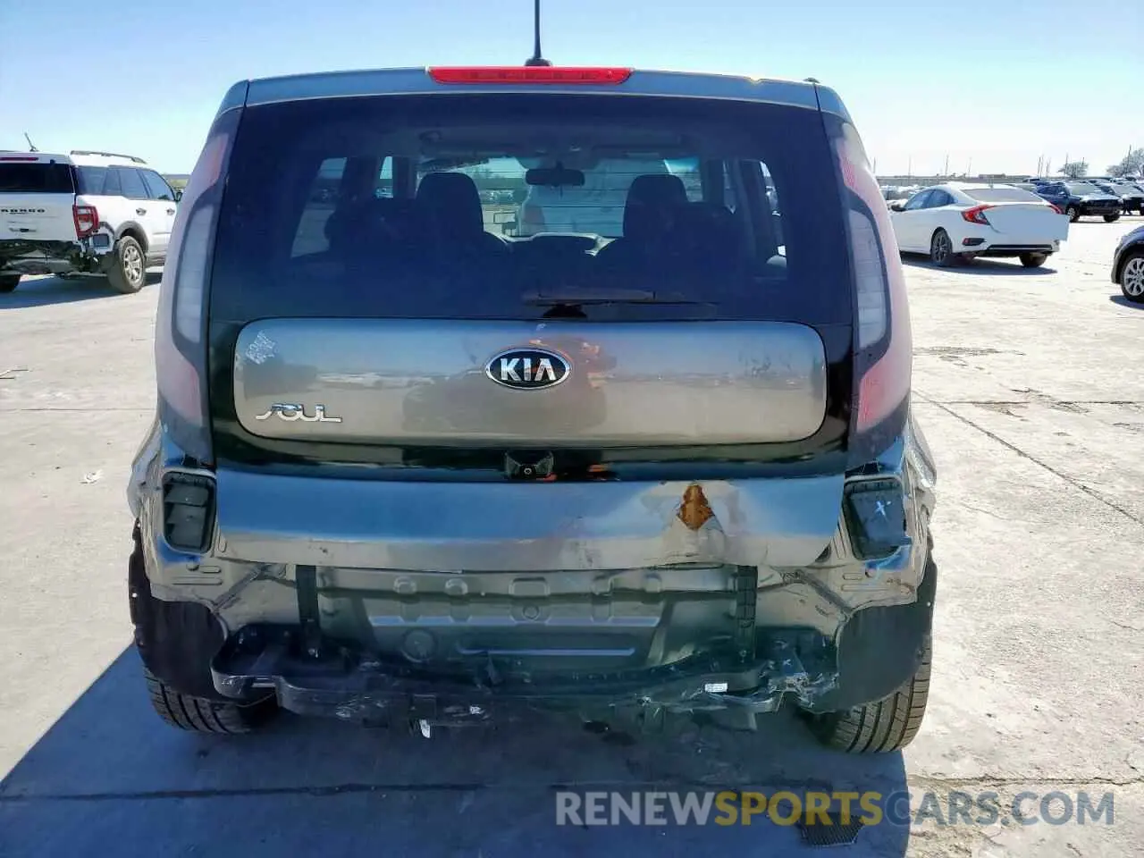 6 fotografías del automóvil dañado KNDJP3A57K7649526 KIA SOUL 2019