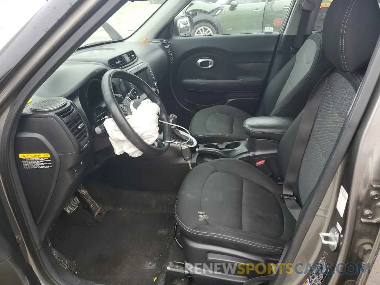 7 fotografías del automóvil dañado KNDJP3A57K7672031 KIA SOUL 2019