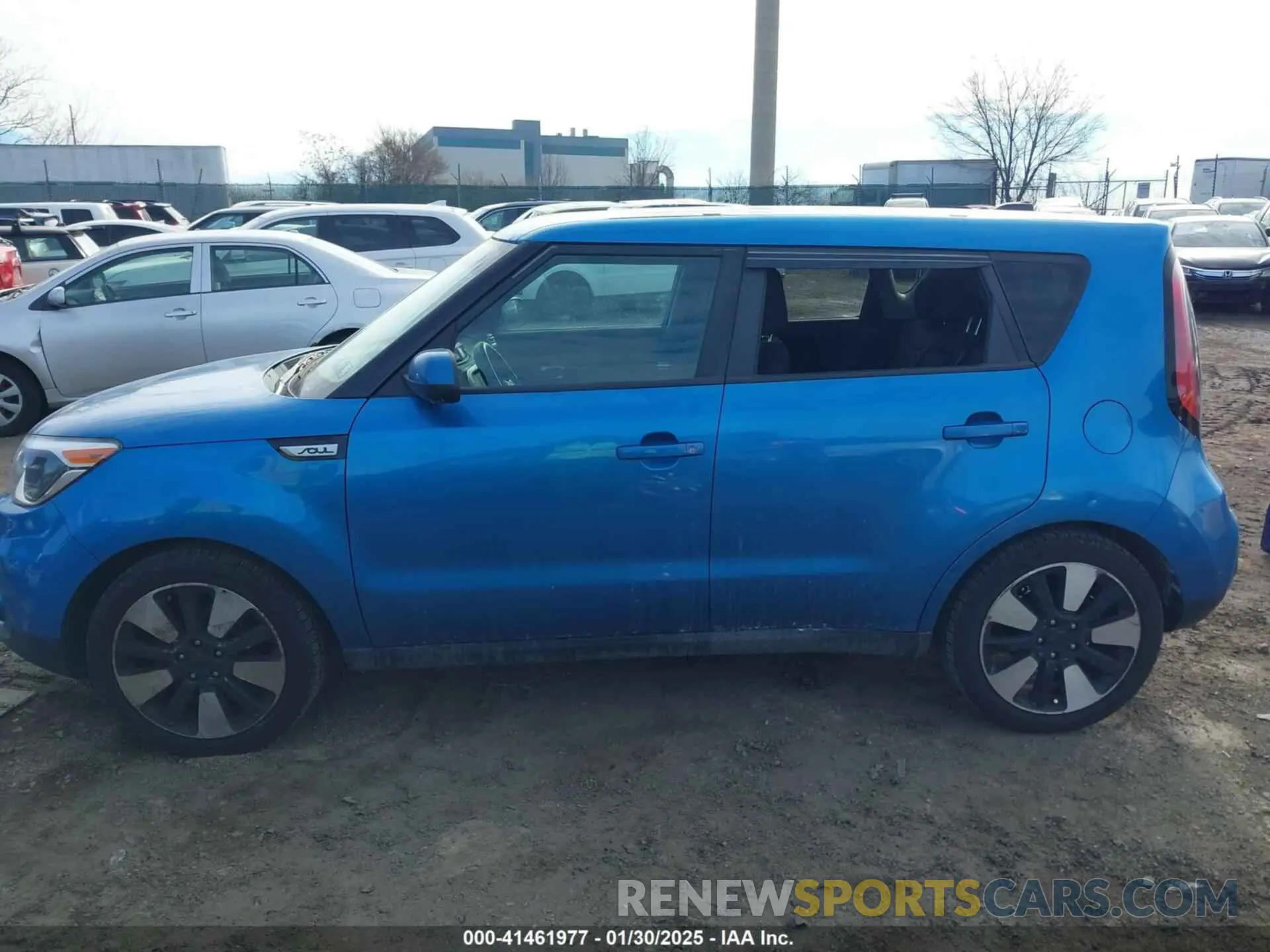 14 fotografías del automóvil dañado KNDJP3A57K7672479 KIA SOUL 2019