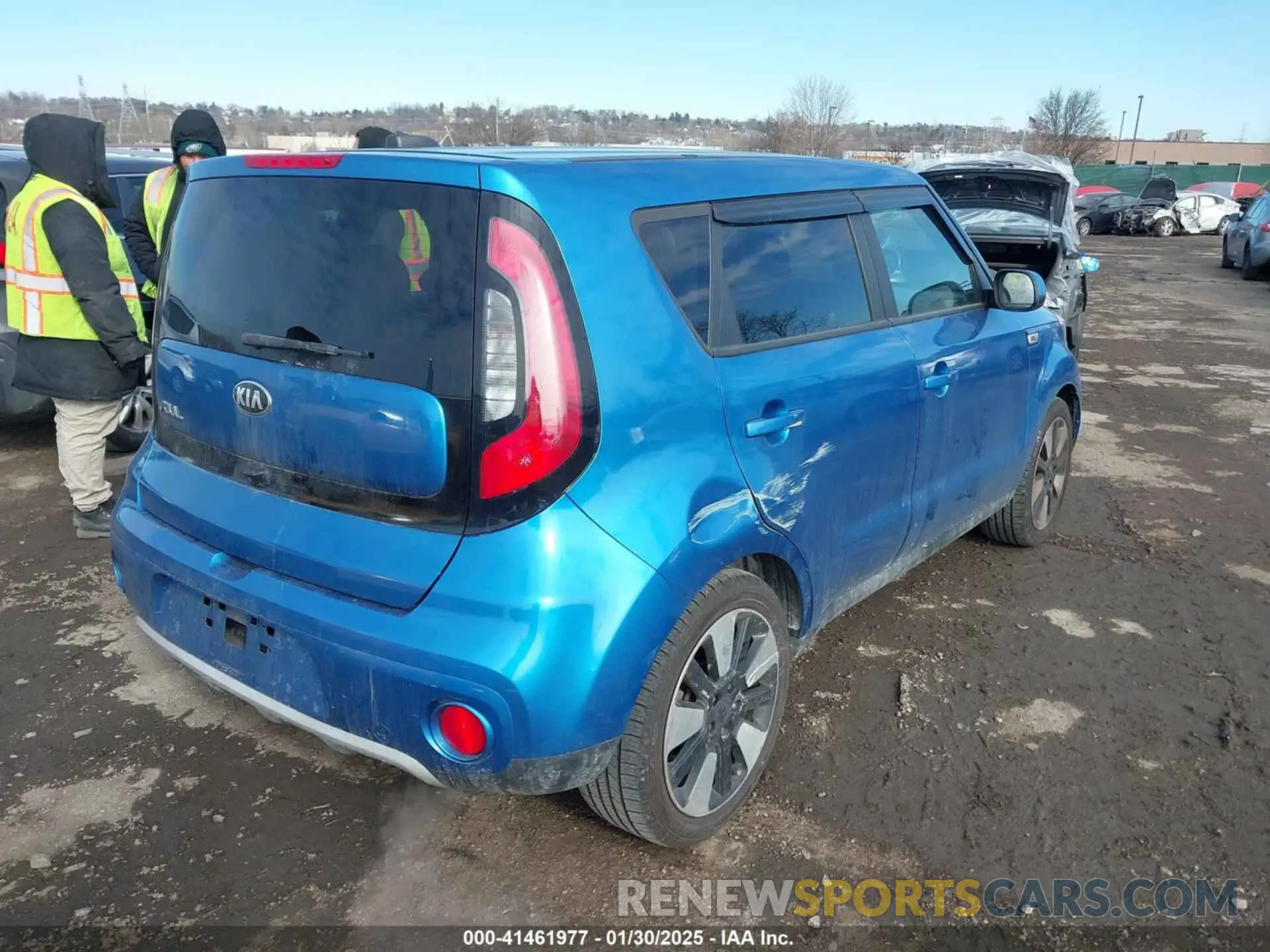4 fotografías del automóvil dañado KNDJP3A57K7672479 KIA SOUL 2019
