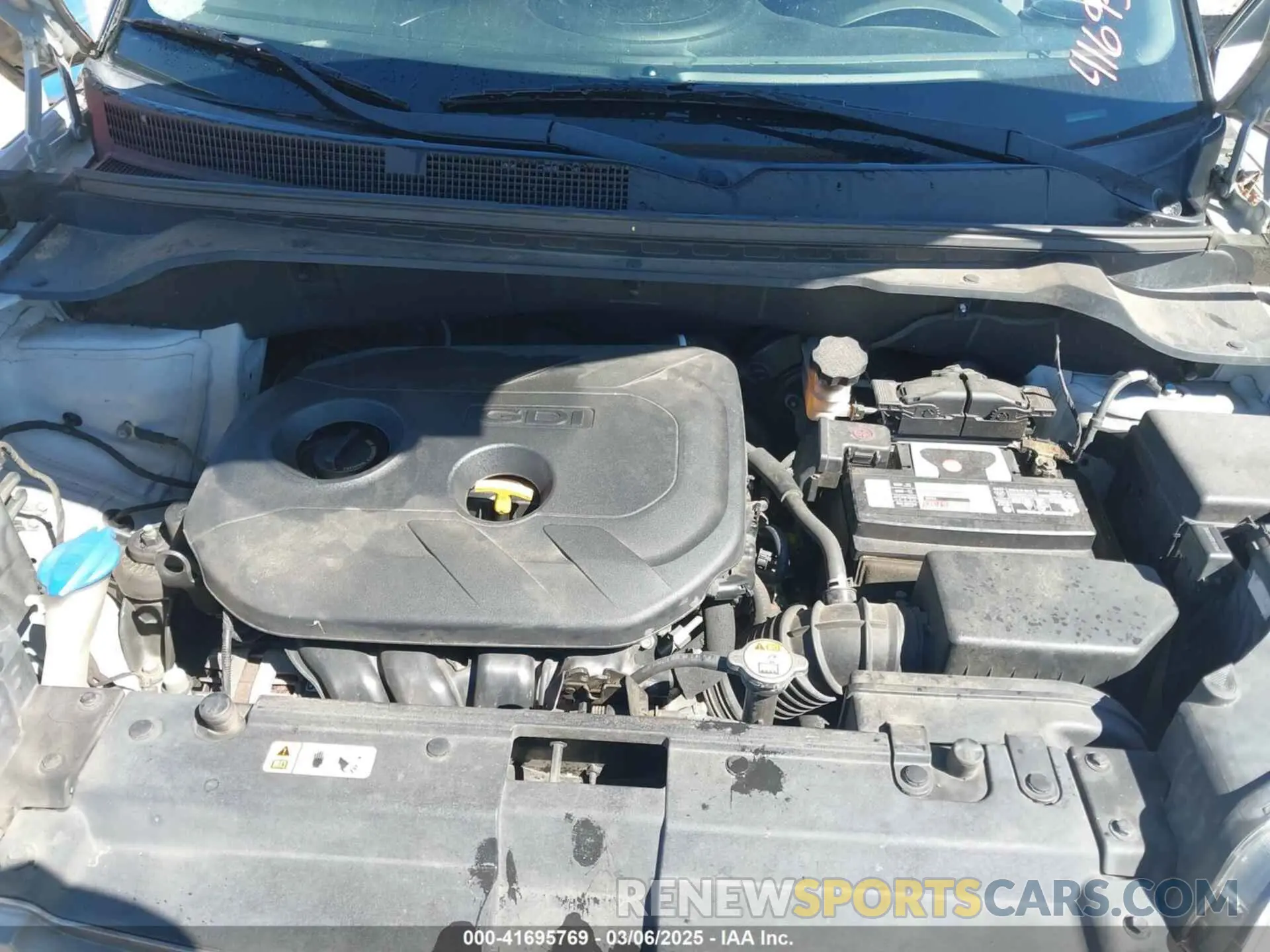 10 fotografías del automóvil dañado KNDJP3A58K7631729 KIA SOUL 2019
