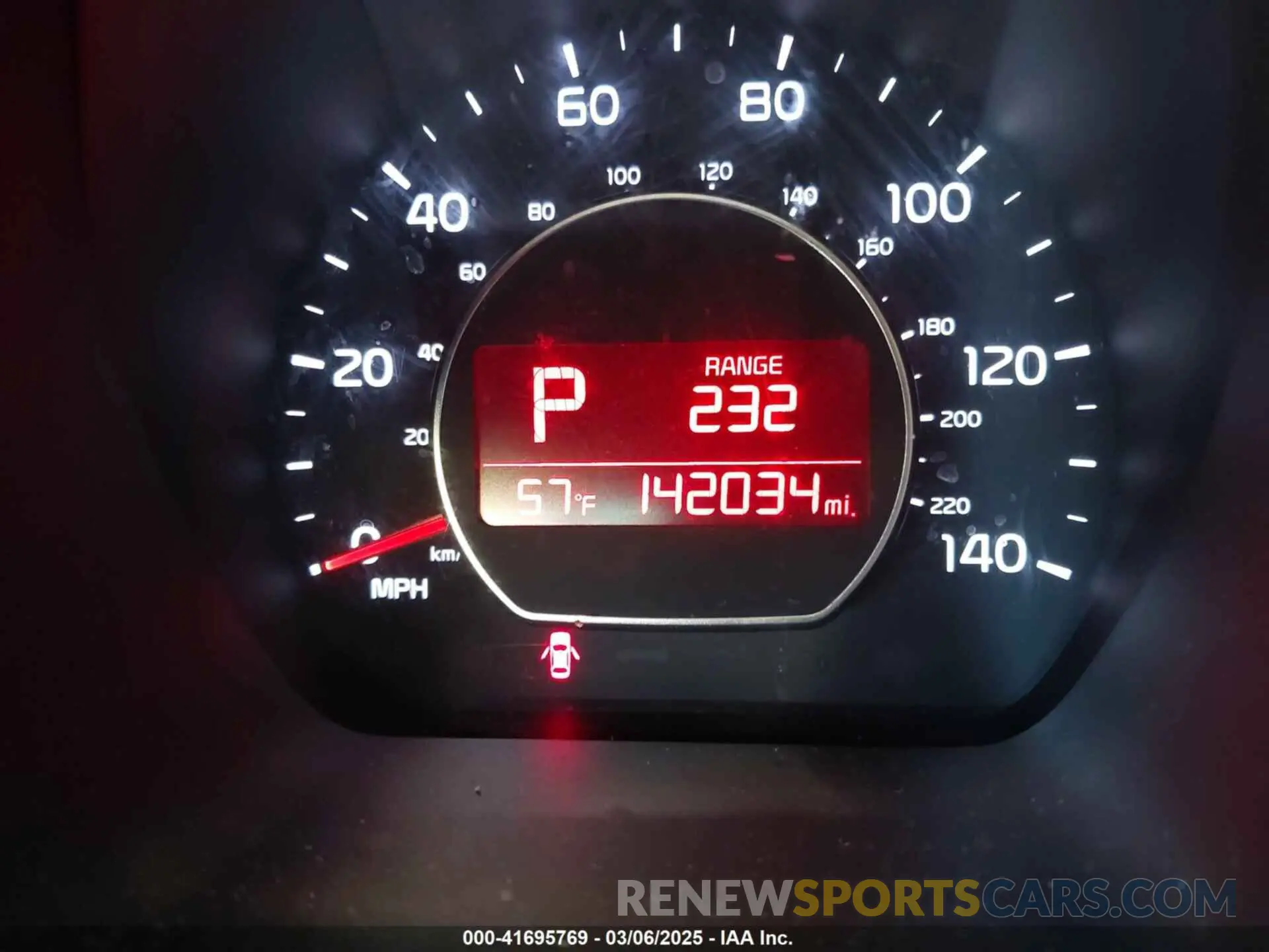 15 fotografías del automóvil dañado KNDJP3A58K7631729 KIA SOUL 2019