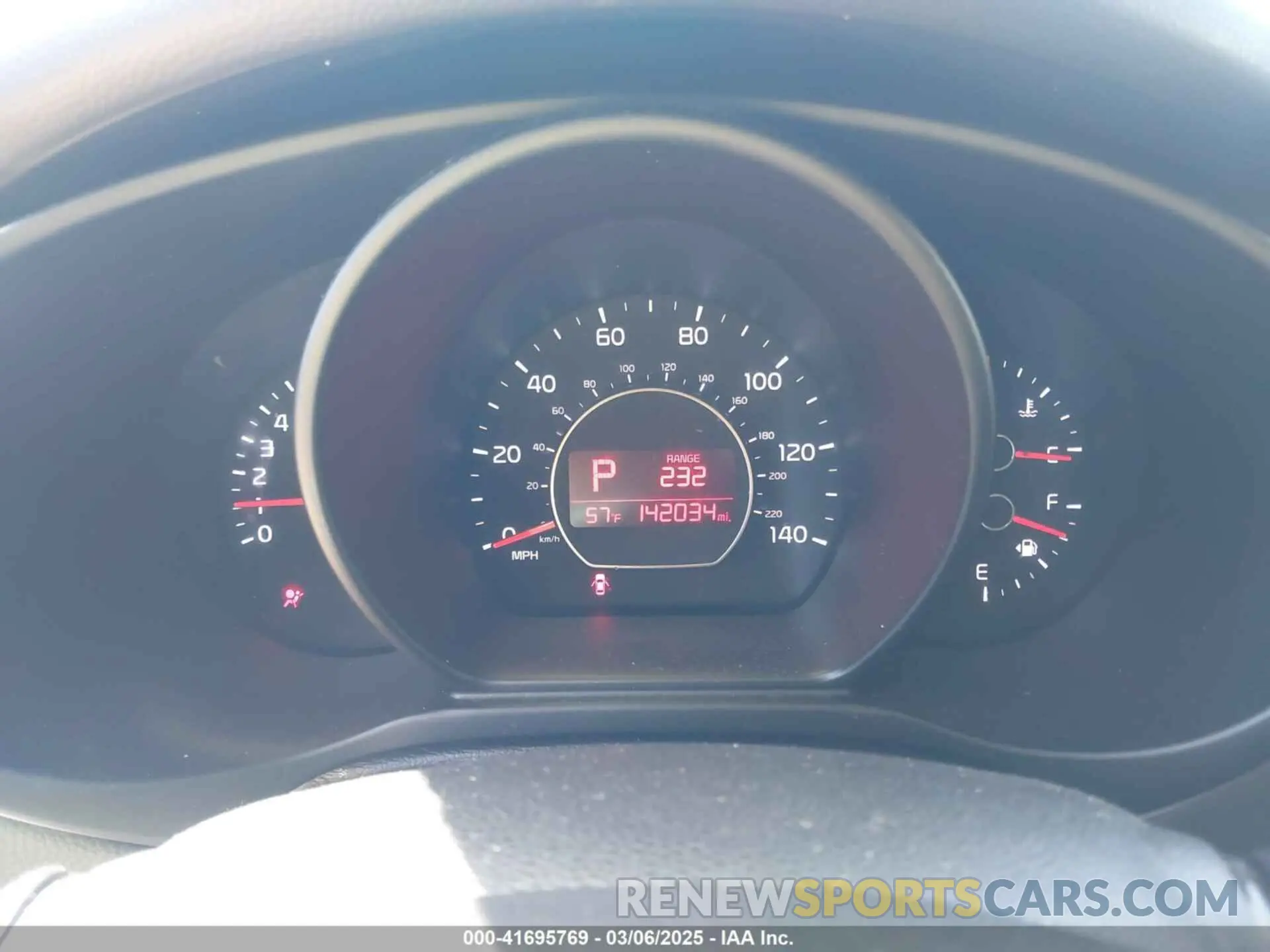 7 fotografías del automóvil dañado KNDJP3A58K7631729 KIA SOUL 2019