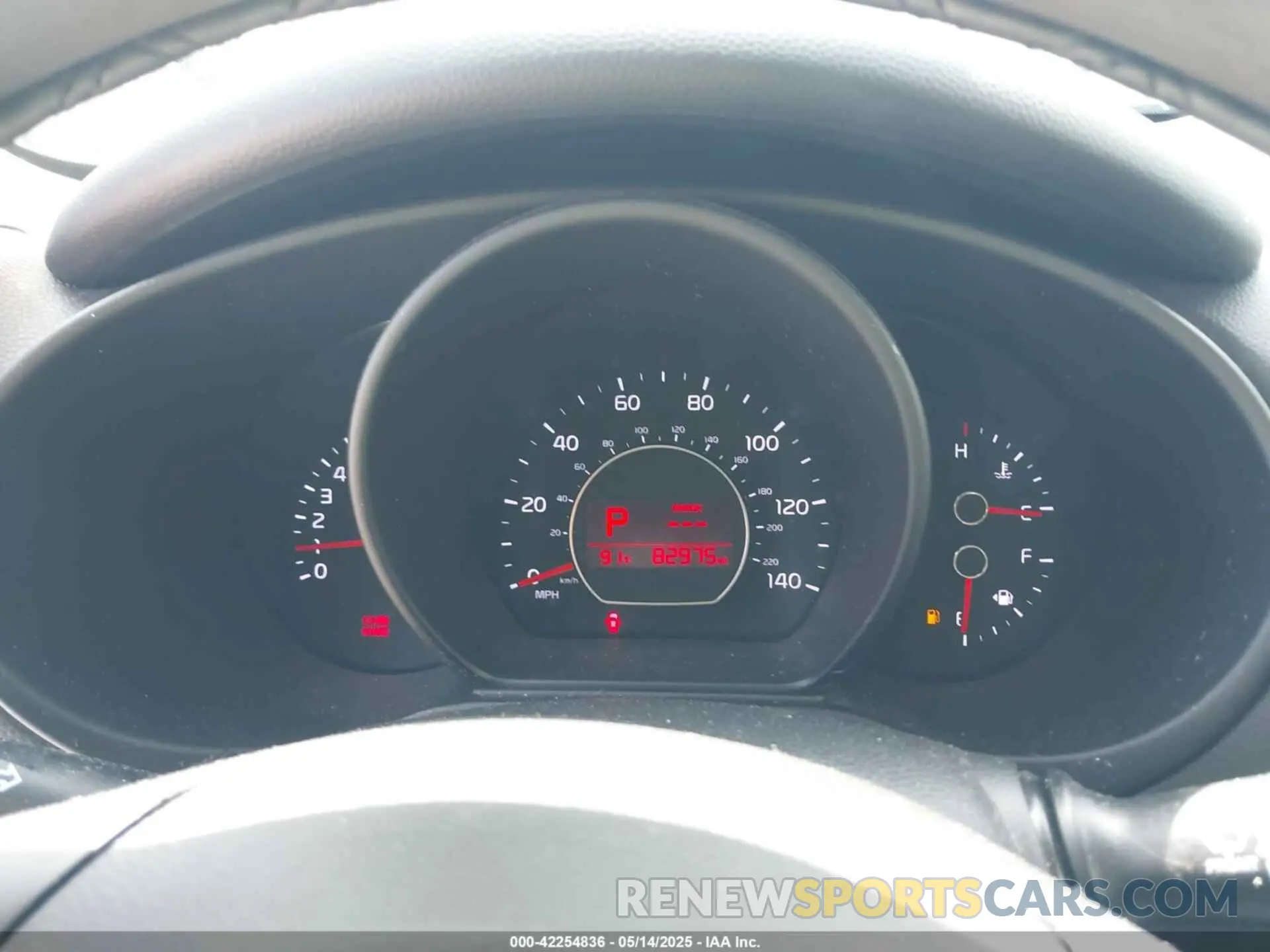 7 fotografías del automóvil dañado KNDJP3A58K7649020 KIA SOUL 2019