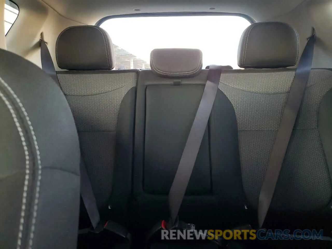 10 fotografías del automóvil dañado KNDJP3A58K7697360 KIA SOUL 2019